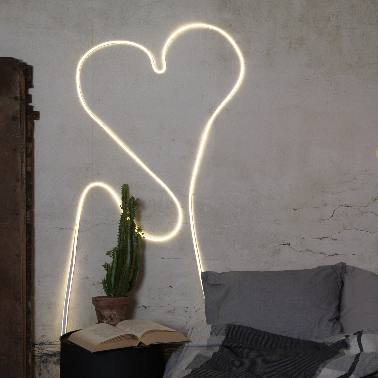 NEOLED Lichtschlauch - zweiseitig - 360LED - 6m - neutralweiß - für Innen/Außen NEOLED Lichtschlauch - zweiseitig - 360LED - 6m - neutralweiß - für Innen/Außen