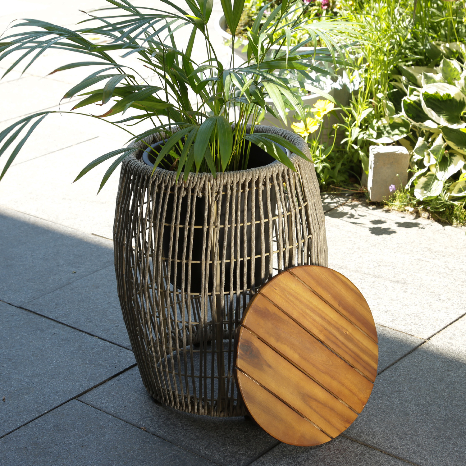 Garten Beistelltisch - integrierter Behälter - Kunststoffseil - H: 49cm - D: 40cm - beige