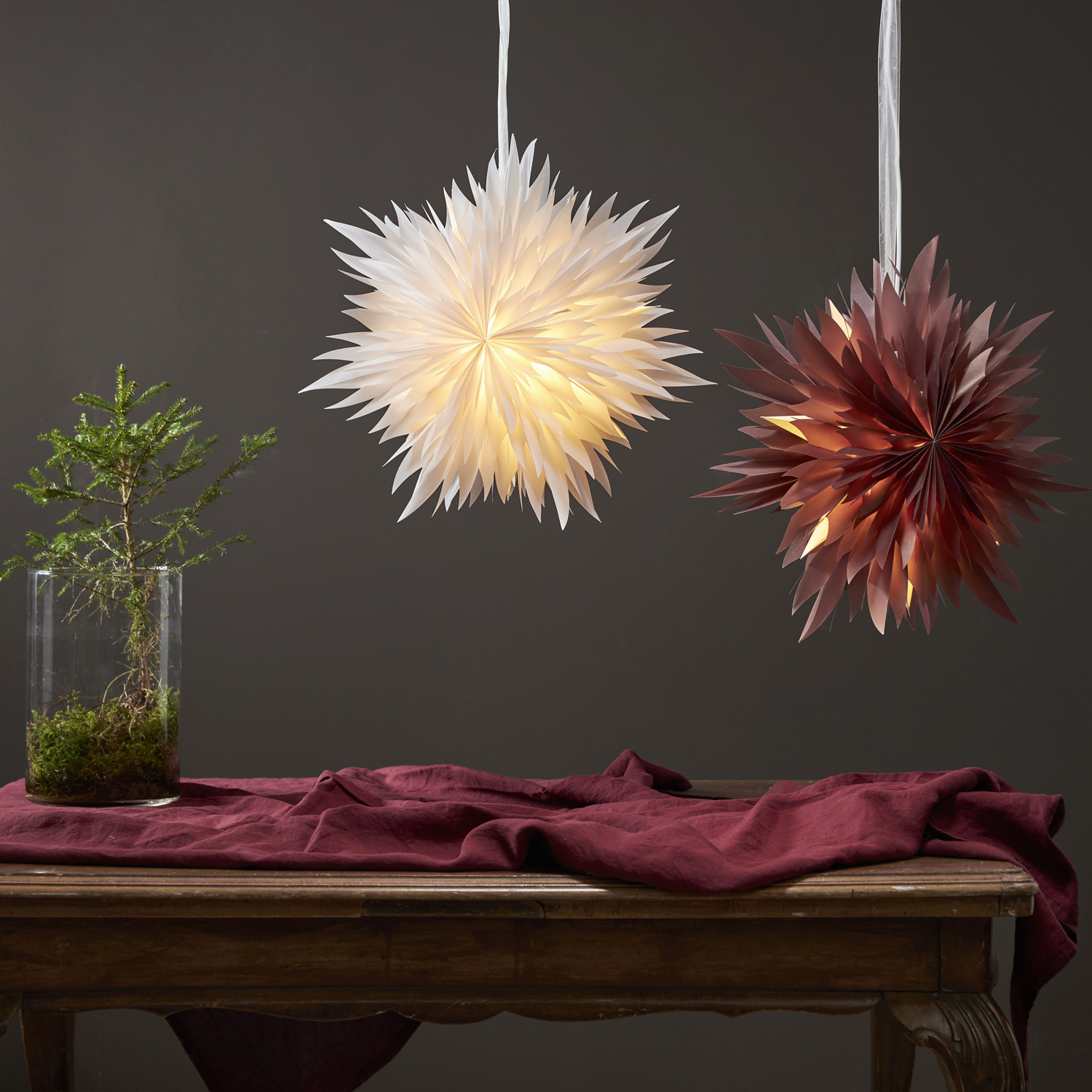 Papierstern EISBLUME - hängend - D: 45cm - mit Band - rot