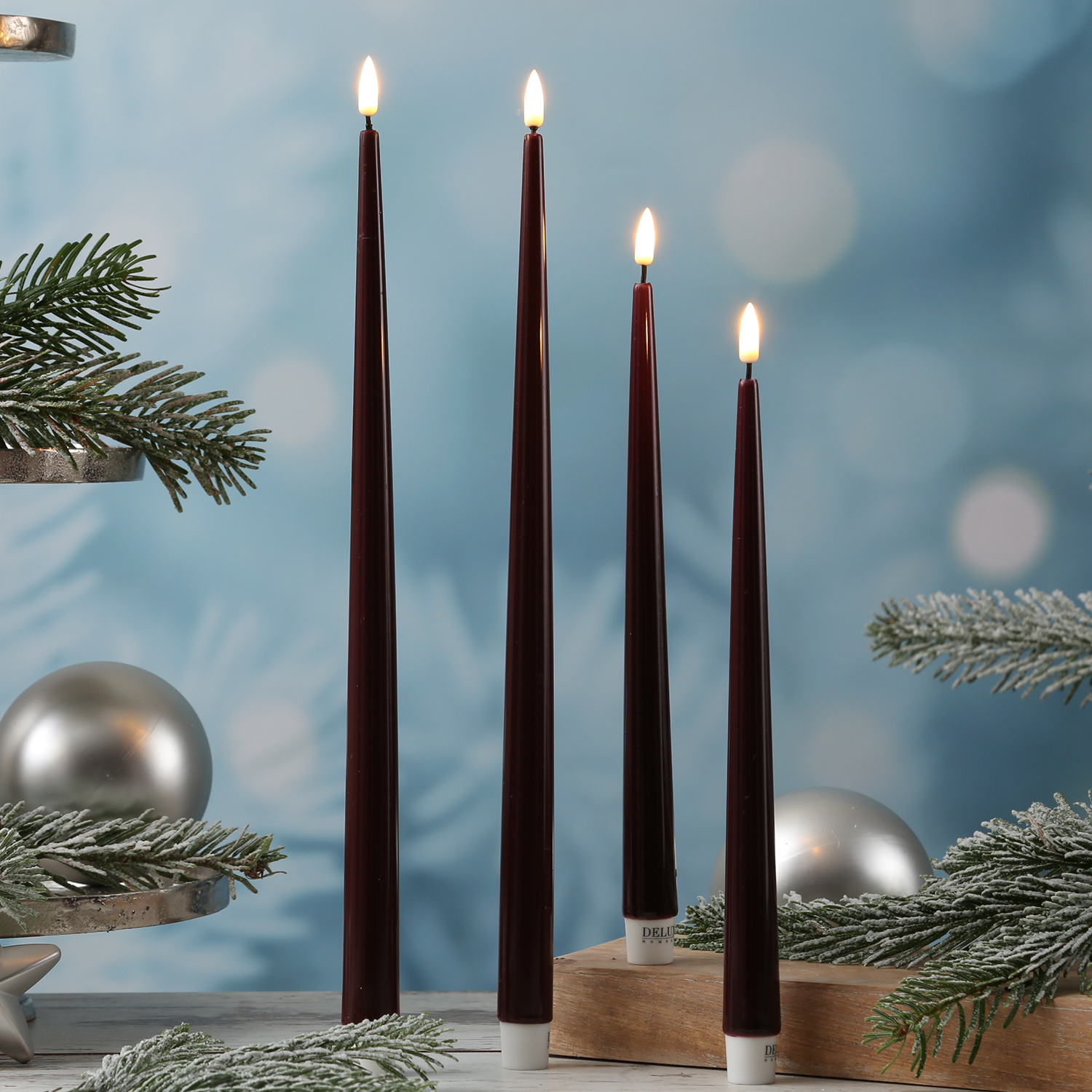 LED Stabkerzen ELLA - Echtwachs - realistische 3D Flamme - H: 28cm - weinrot - 2 Stück LED Stabkerzen ELLA - Echtwachs - realistische 3D Flamme - H: 28cm - weinrot - 2 Stück