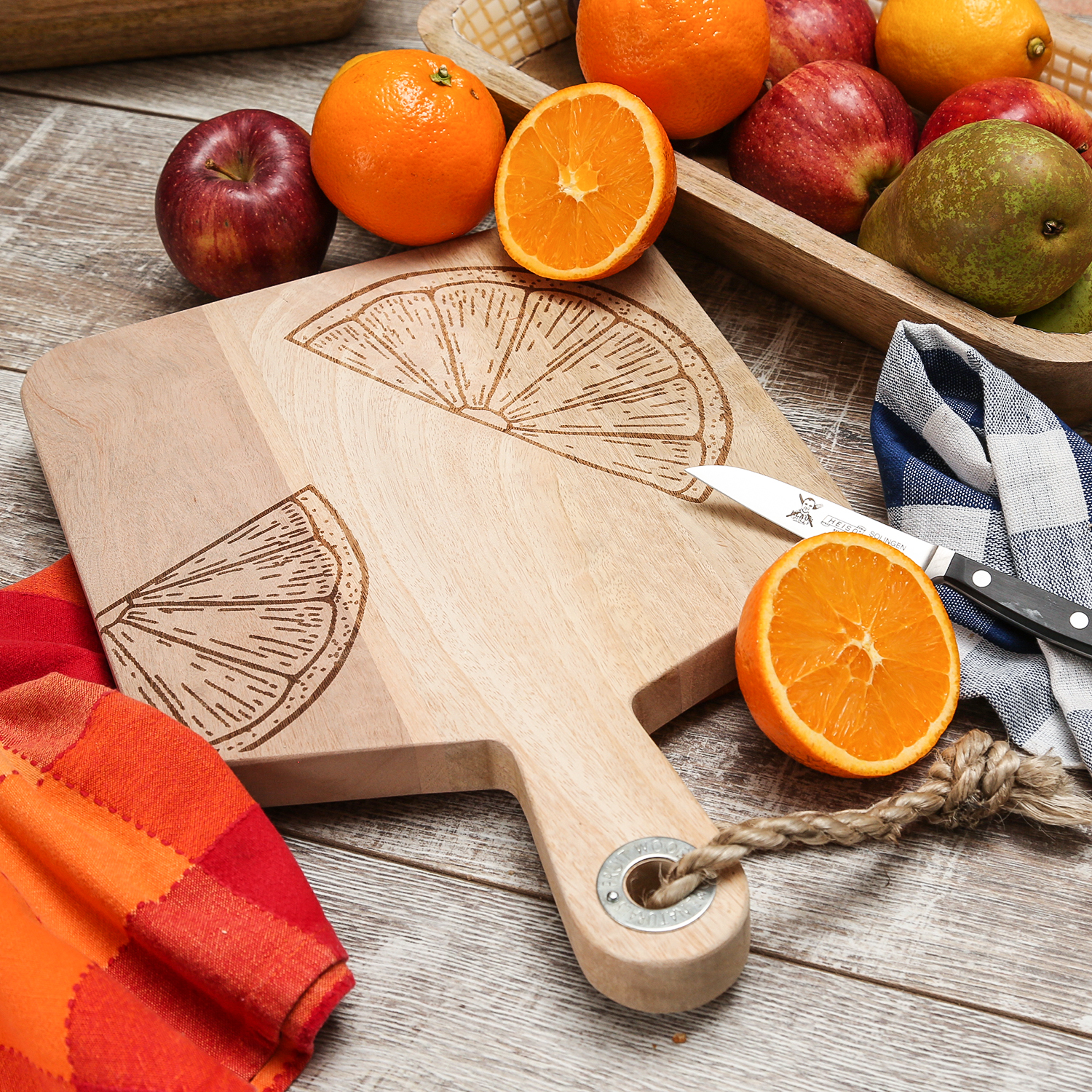 Schneidebrett - Vesperbrett - Mangoholz - Kordel - L: 38cm - Zitronenmotiv Scheibe - natur Schneidebrett - Vesperbrett - Mangoholz - Kordel - L: 38cm - Zitronenmotiv Scheibe - natur