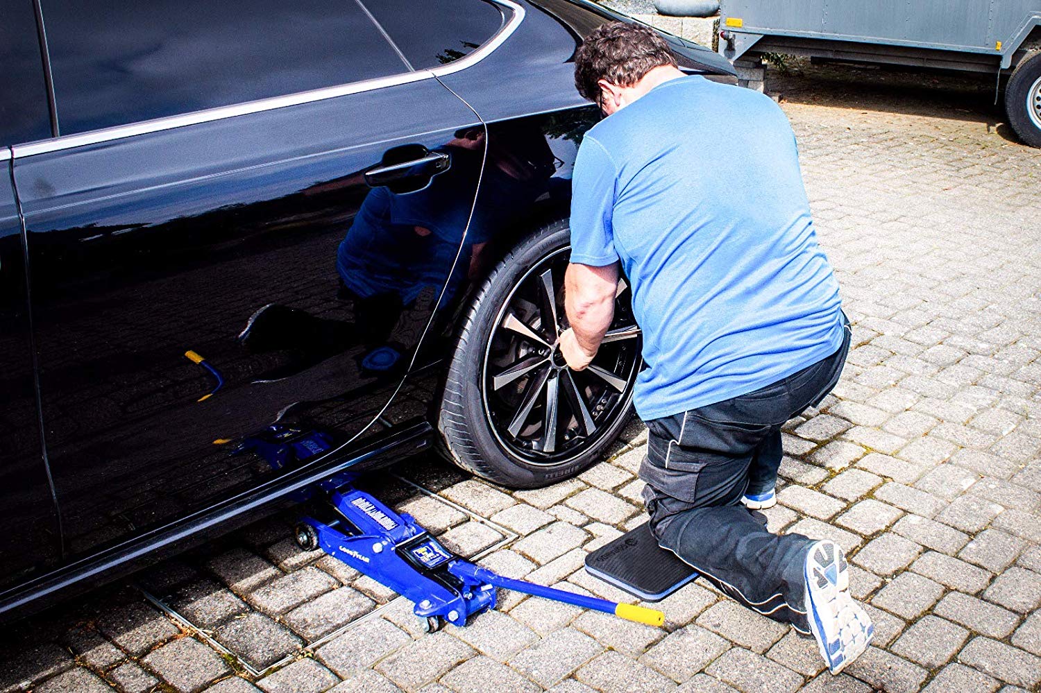 GORANDO® Premium EVA Kniekissen - 44x22cm - für Garten, Haus, Werkstatt - Kniepad - rot - 4er set GORANDO® Premium EVA Kniekissen - 44x22cm - für Garten, Haus, Werkstatt - Kniepad - rot - 4er set