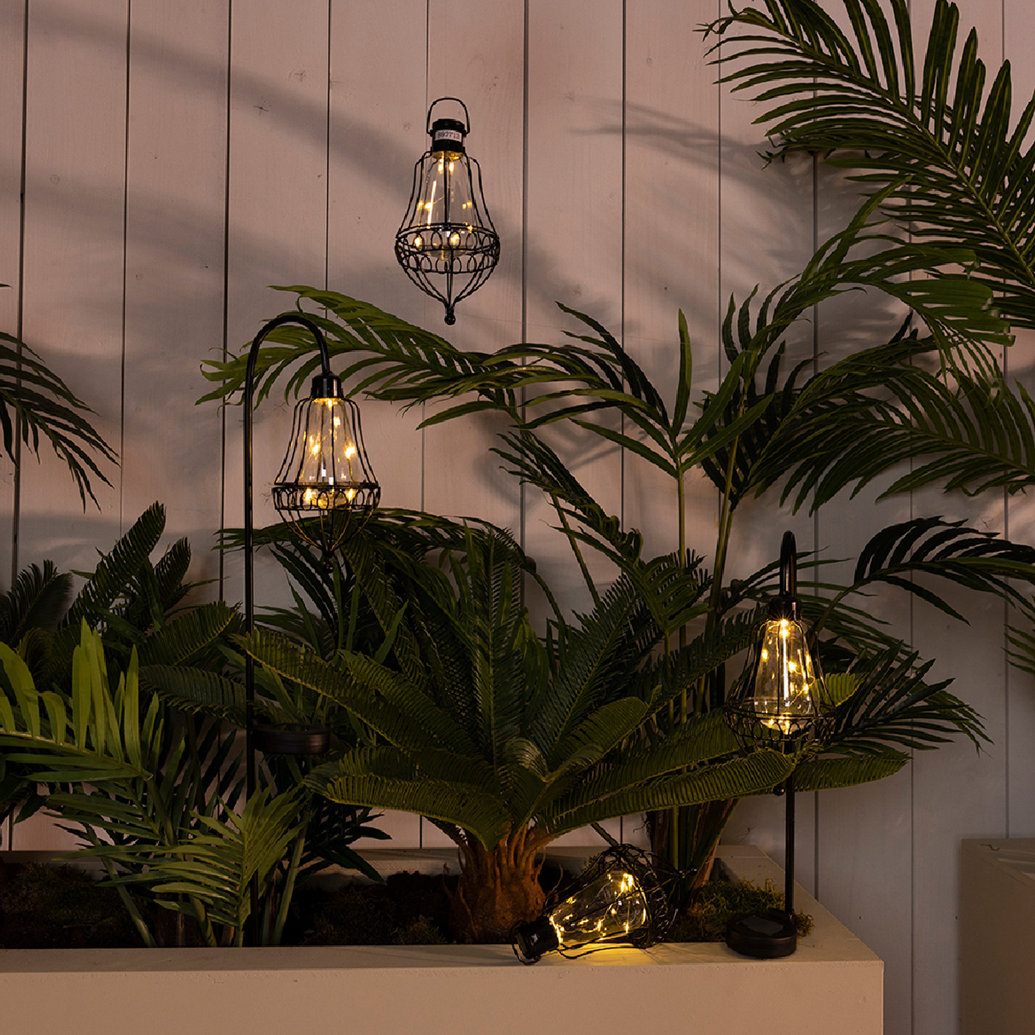 LED Solar Laternen und Gartenstecker - zwei Henkel u. zwei Erdspieße - D: 10cm - schwarz - 4er Set LED Solar Laternen und Gartenstecker - zwei Henkel u. zwei Erdspieße - D: 10cm - schwarz - 4er Set