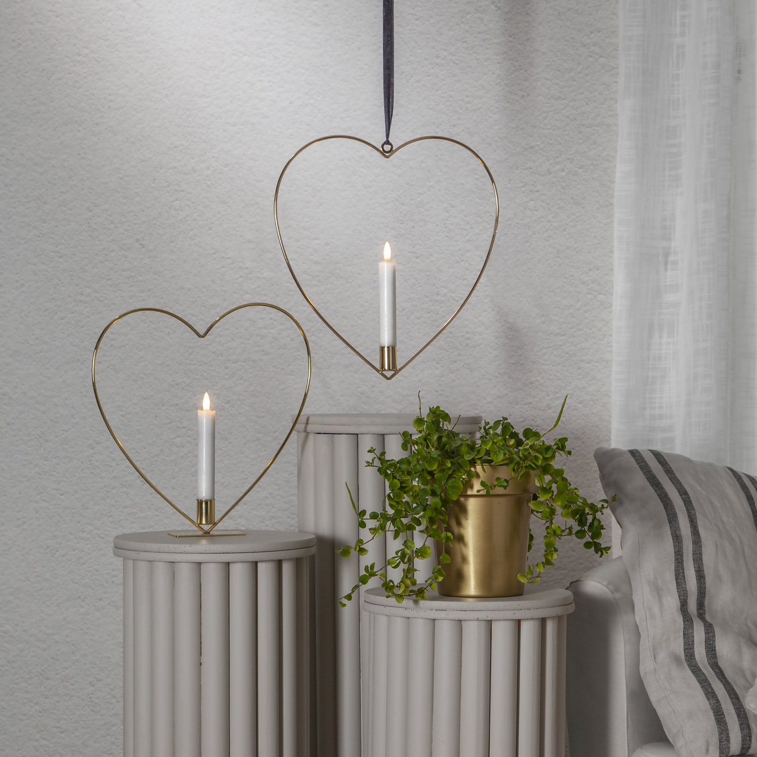 LED Stabkerzenhalter in Herzform inkl. Stabkerze - Metall - stehend - Batterie - Innen - gold LED Stabkerzenhalter in Herzform inkl. Stabkerze - Metall - stehend - Batterie - Innen - gold