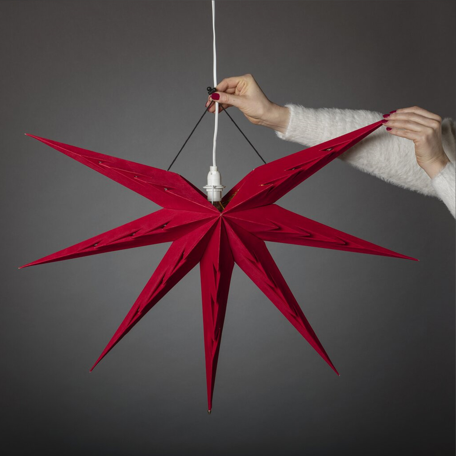 Roter Papierstern mit rotem Samt - 7-zackig - hängend - D: 78cm - inkl. E14 Fassung u. Kabel Roter Papierstern mit rotem Samt - 7-zackig - hängend - D: 78cm - inkl. E14 Fassung u. Kabel