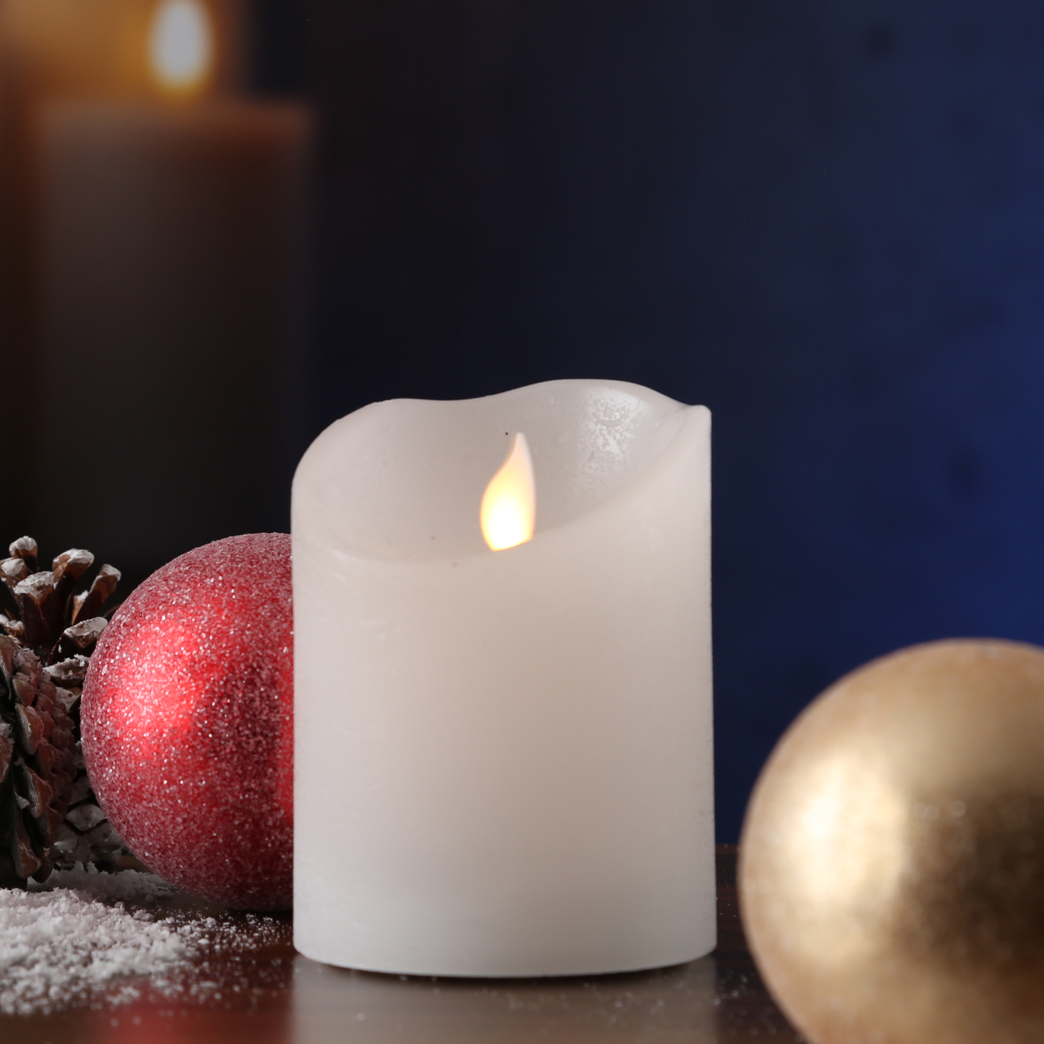 LED Kerze M-TWINKLE - Echtwachs - mechanisch bewegte Flamme - H: 10cm - D: 7,5cm - Timer - weiß LED Kerze M-TWINKLE - Echtwachs - mechanisch bewegte Flamme - H: 10cm - D: 7,5cm - Timer - weiß