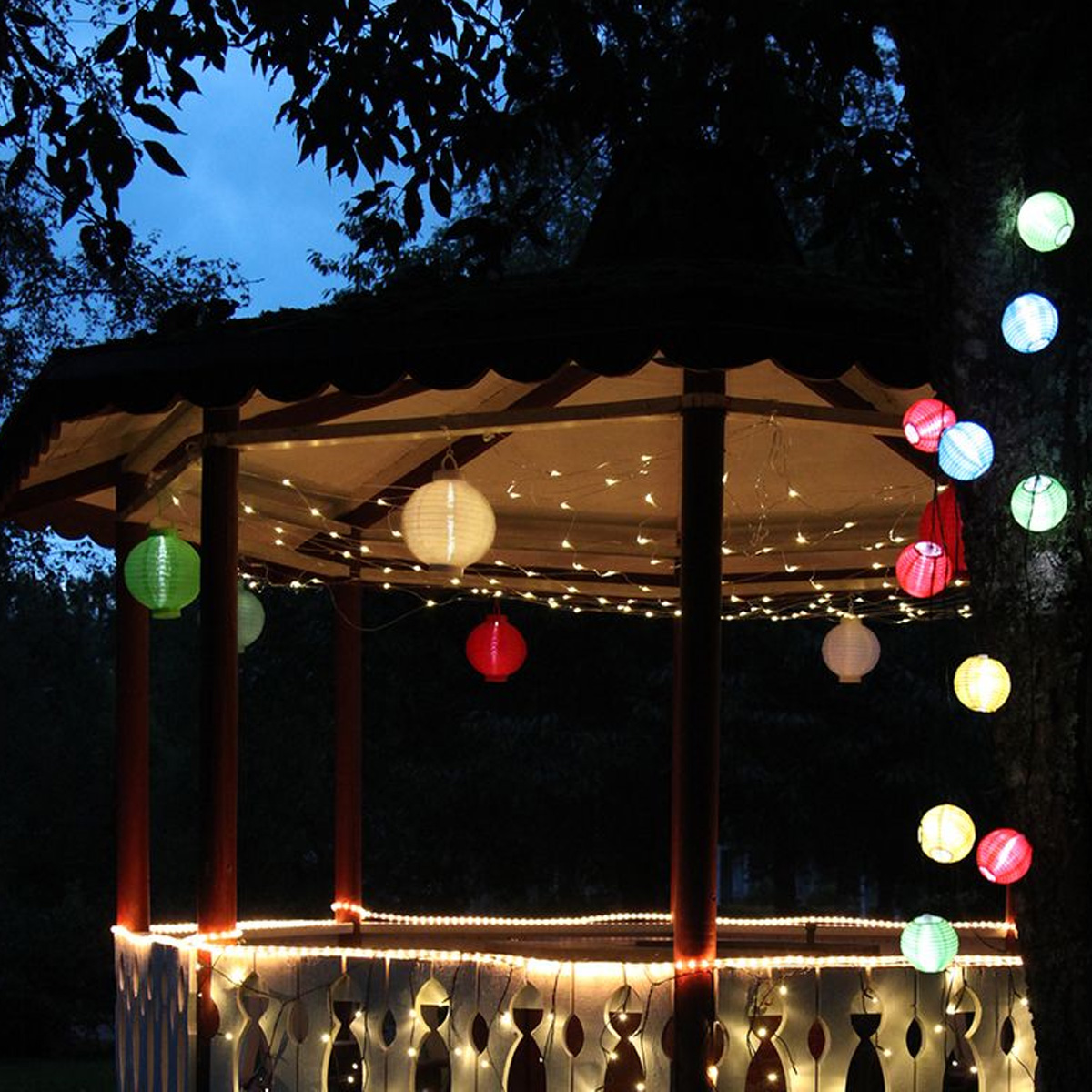 LED Lampion FESTIVAL - kaltweiße LED - D: 20cm - Montagehaken - pink