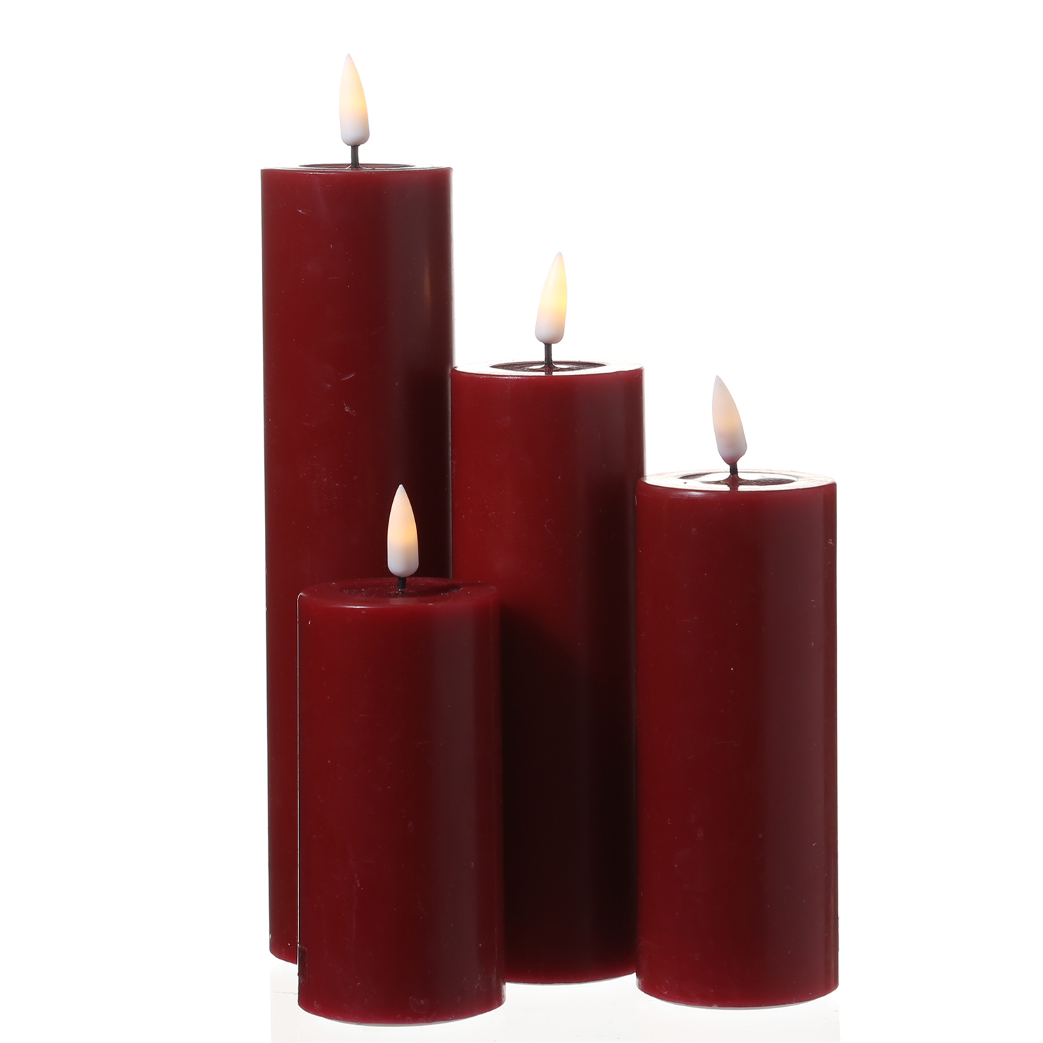 LED Stumpenkerze MIA - Echtwachs - realistische 3D Flamme - H: 20cm - D: 5cm - bordeauxrot LED Stumpenkerze MIA - Echtwachs - realistische 3D Flamme - H: 20cm - D: 5cm - bordeauxrot