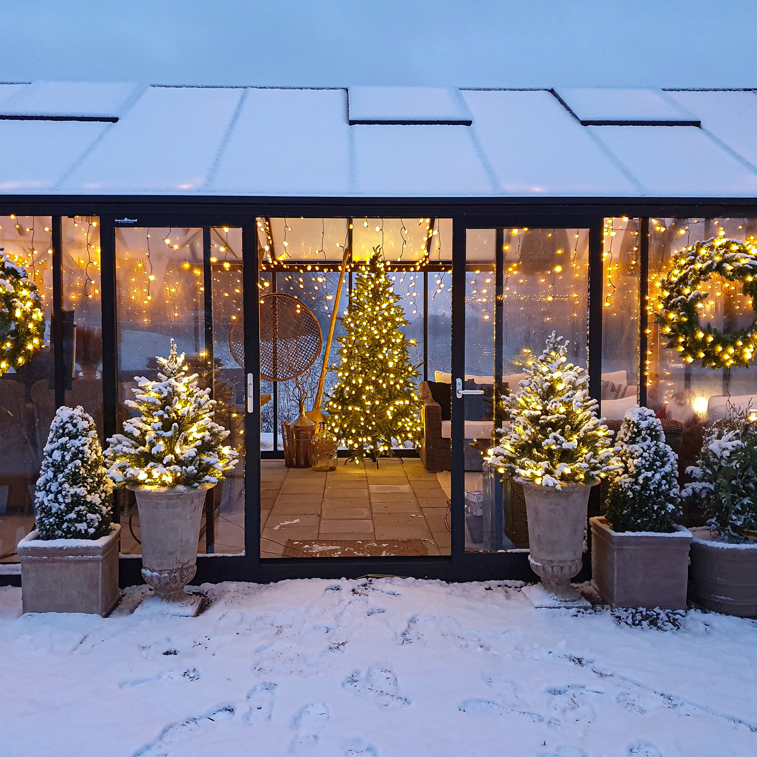 LED Lichtvorhang - Serie LED - outdoor - 120 ultra warmweiße LED - L: 1,3m, H: 2,0m - schwarzes Kabel LED Lichtvorhang - Serie LED - outdoor - 120 ultra warmweiße LED - L: 1,3m, H: 2,0m - schwarzes Kabel