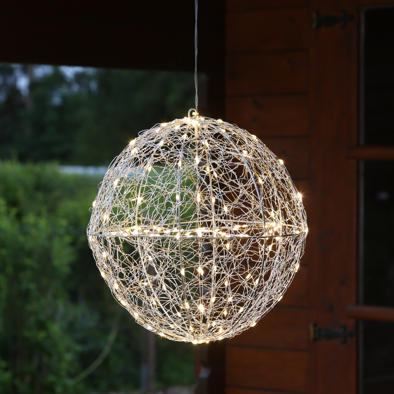 LED Drahtkugel - Leuchtkugel - 600 warmweiße LED - Timer - D: 38cm - für Innen/Außen