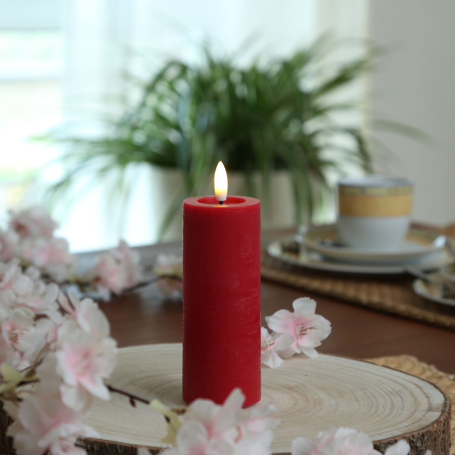 LED Kerze LINA - Rustik-Optik - Echtwachs - 3D Flamme - H: 12,5cm - D: 5cm - Batterie - Timer - rot