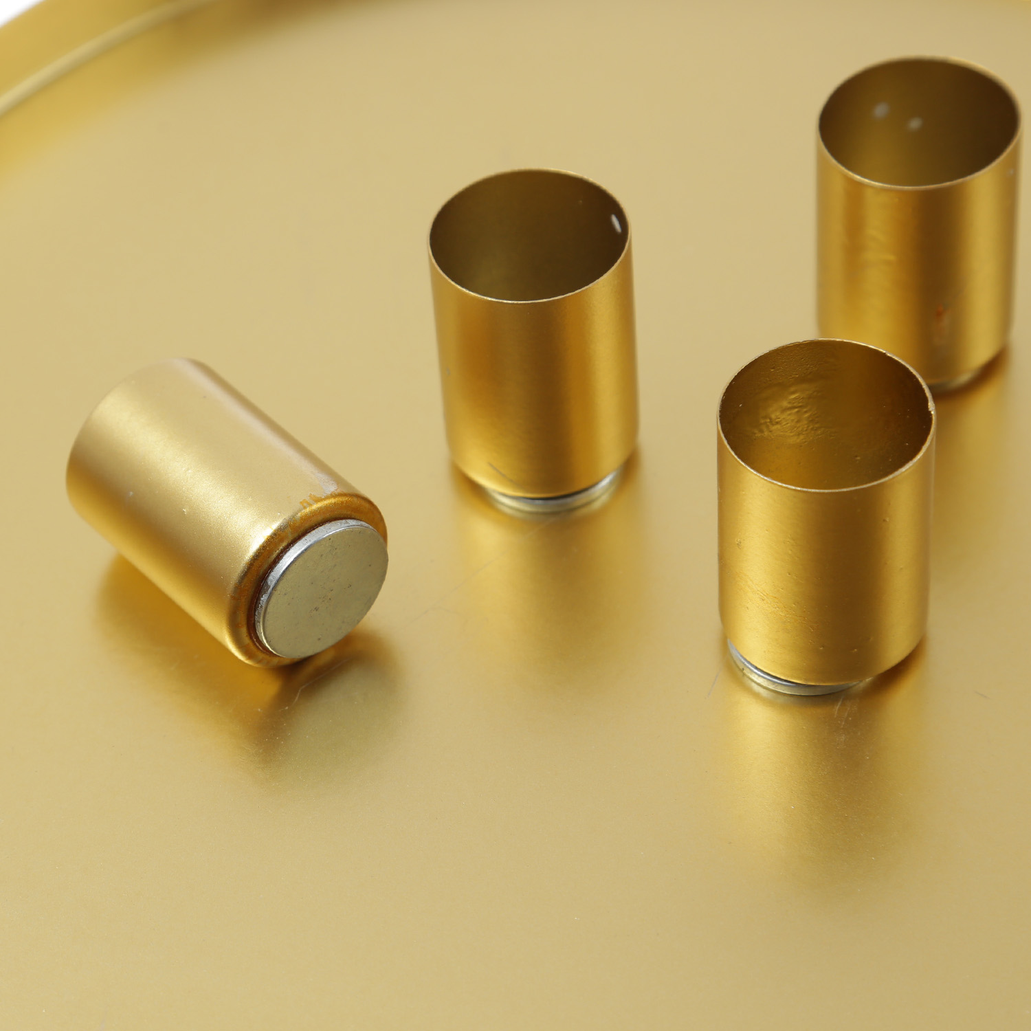 Stabkerzenhalter magnetisch - Kerzenständer für 4 Stabkerzen - Kerzentablett - 29x12cm - gold Stabkerzenhalter magnetisch - Kerzenständer für 4 Stabkerzen - Kerzentablett - 29x12cm - gold