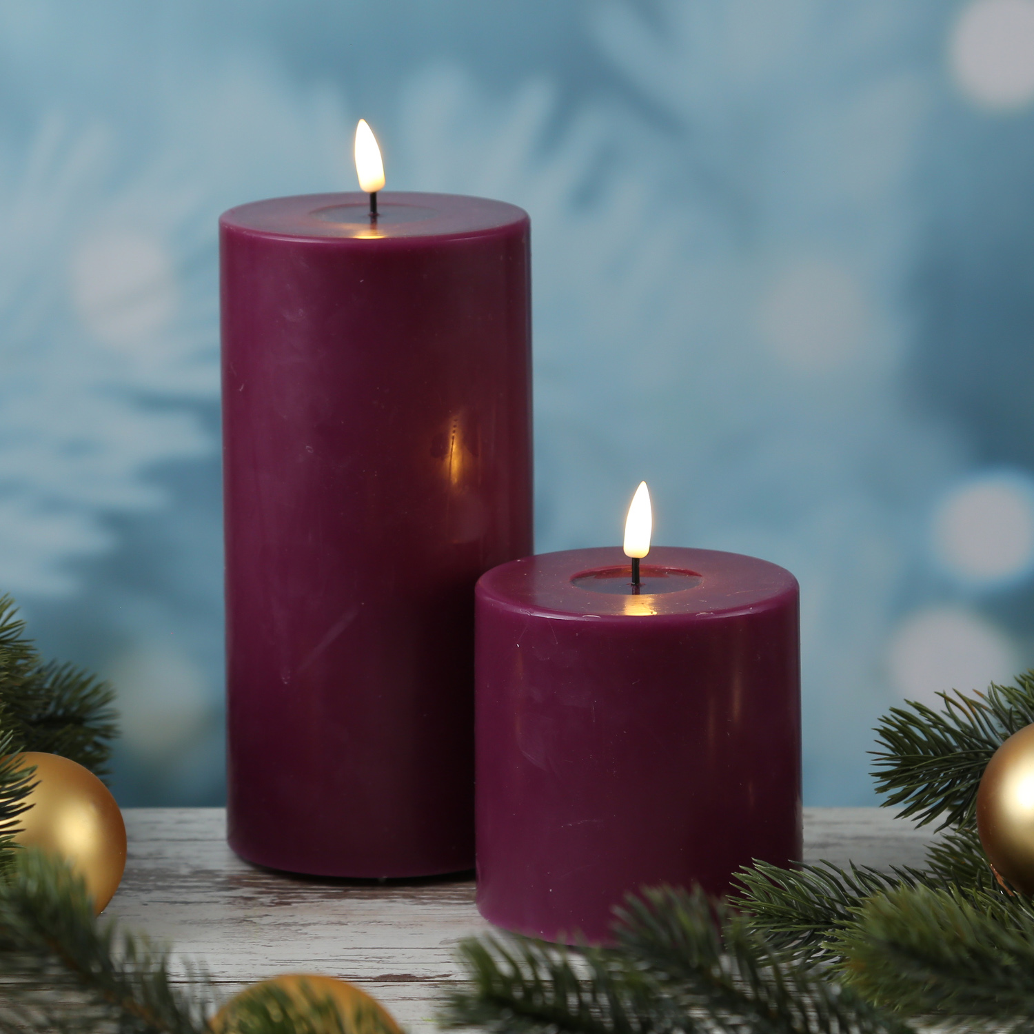 LED Stumpenkerze MIA - Echtwachs - realistische 3D Flamme - H: 10cm - D: 10cm - beere LED Stumpenkerze MIA - Echtwachs - realistische 3D Flamme - H: 10cm - D: 10cm - beere