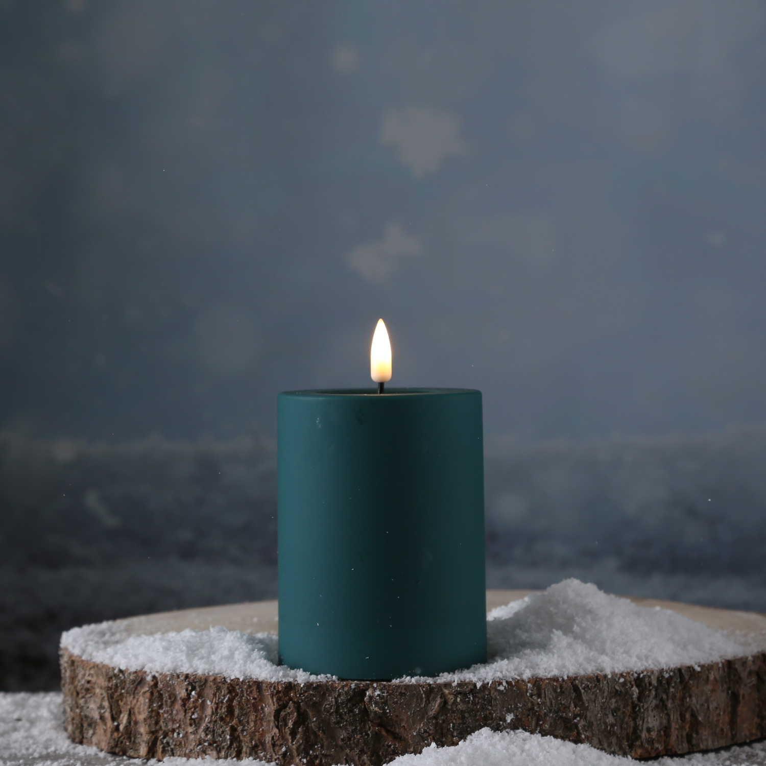 LED Stumpenkerze MIA - Kunststoff - realistische 3D Flamme - H: 10cm - für Außen - dunkelgrün