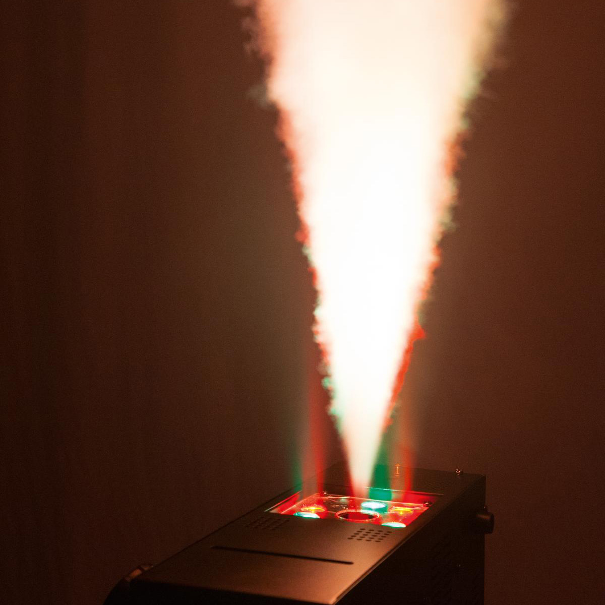 NSF-250 LED DMX Hybrid Spray Fogger - Vertikale/Horizontale Nebelmaschine mit LED Spot