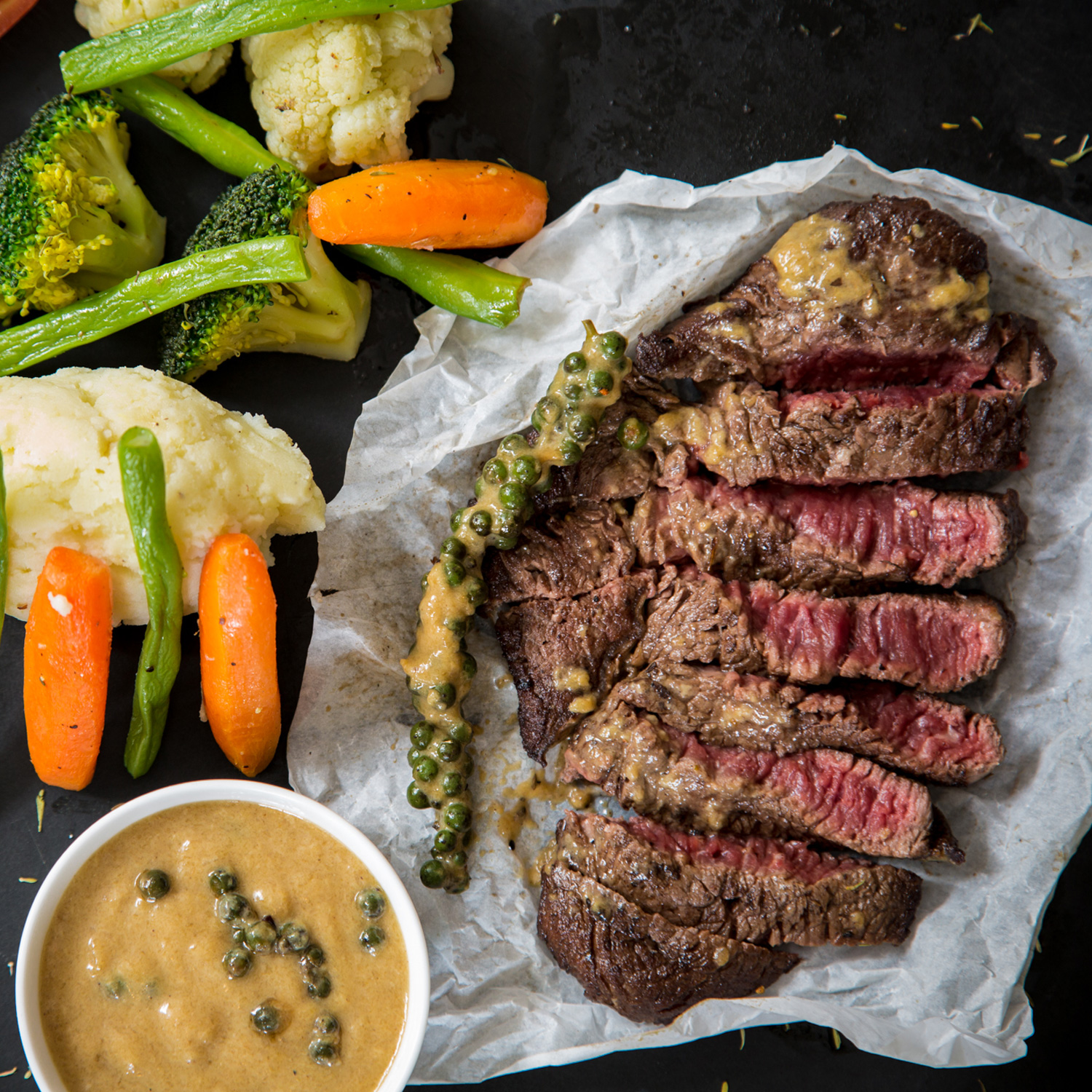 Pfeffermühle XL - 42cm hoch - 6,9cm Durchmesser - aus geöltem Eukalyptus Holz Pfeffermühle XL - 42cm hoch - 6,9cm Durchmesser - aus geöltem Eukalyptus Holz