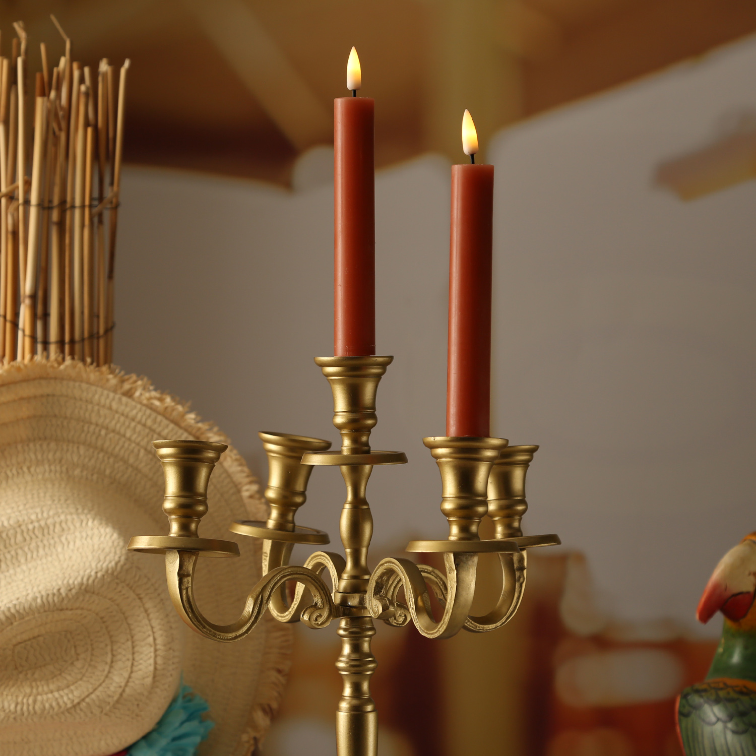 Stabkerzenhalter - Kerzenständer - Kerzenleuchter - Aluminium - H: 40cm - 5-armig - gold Stabkerzenhalter - Kerzenständer - Kerzenleuchter - Aluminium - H: 40cm - 5-armig - gold