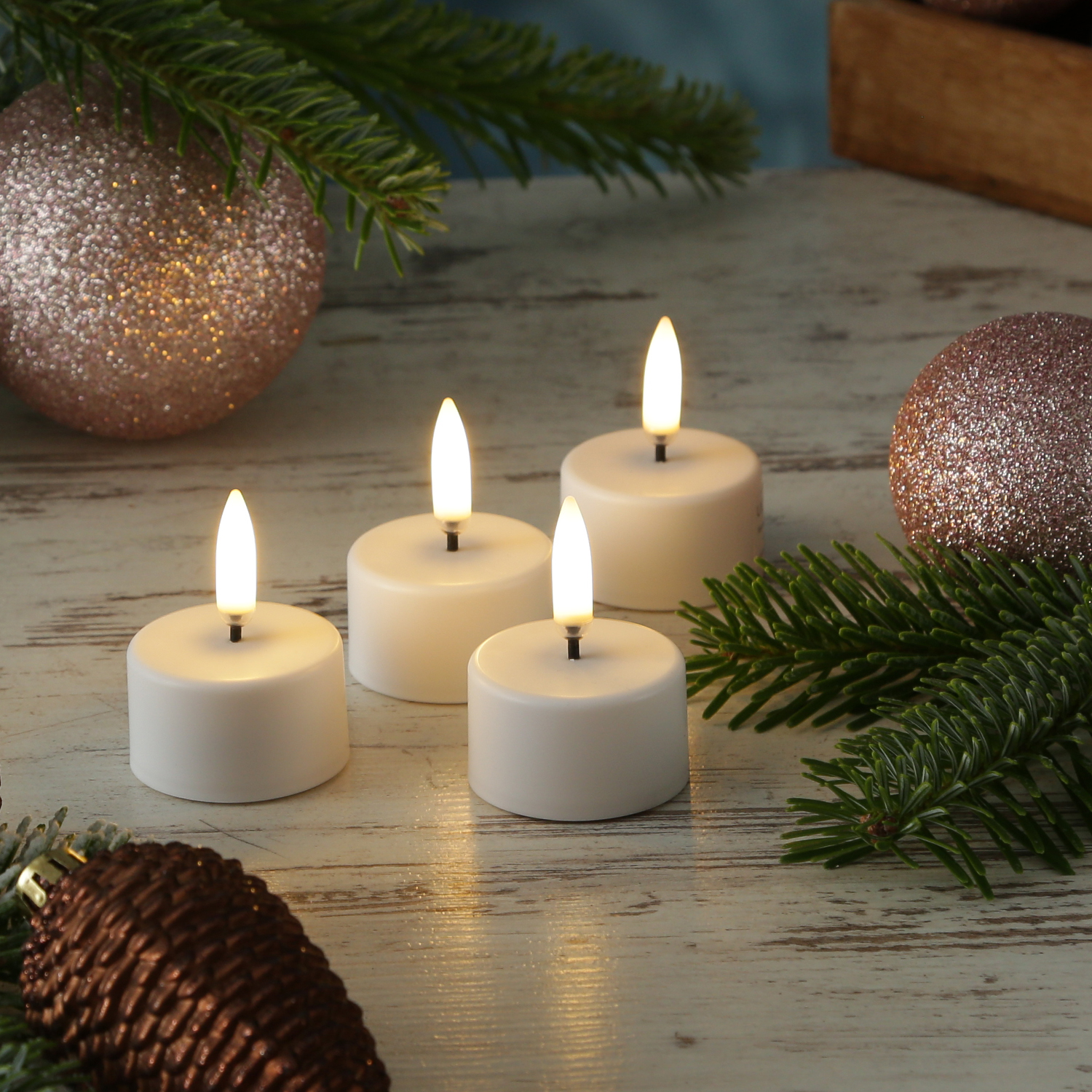 LED Mini Teelichter - 4 wiederaufladbare LED Teelichter - D: 4cm - Timer - weiß - für Außen LED Mini Teelichter - 4 wiederaufladbare LED Teelichter - D: 4cm - Timer - weiß - für Außen