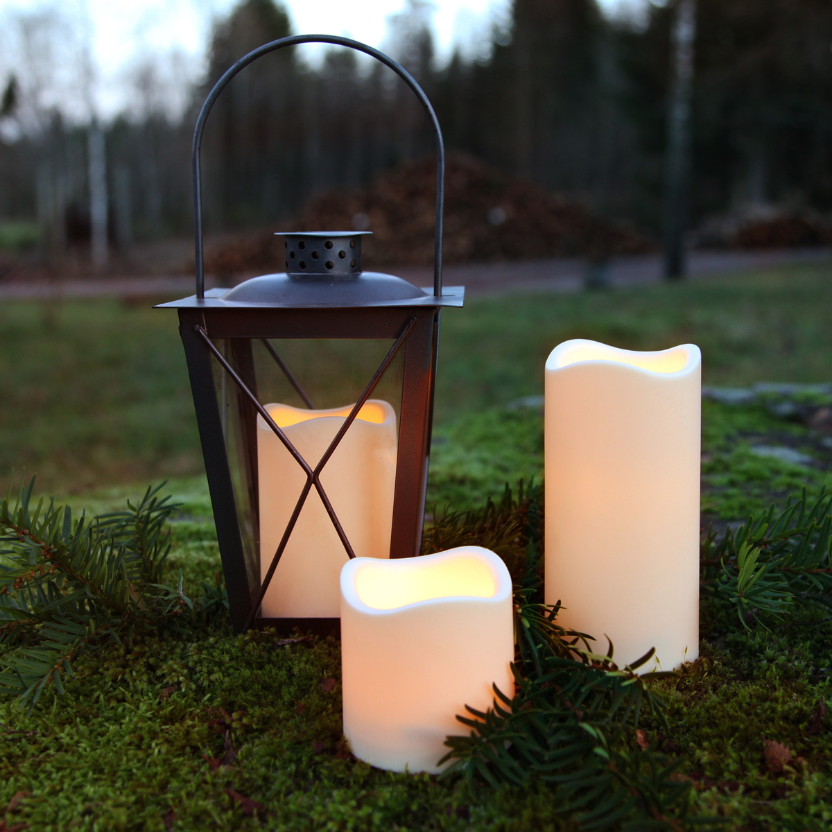 LED Stumpenkerze "Paul" - flackernde LED - H: 11,5cm - Batteriebetrieb - Timer - outdoor - creme LED Stumpenkerze "Paul" - flackernde LED - H: 11,5cm - Batteriebetrieb - Timer - outdoor - creme