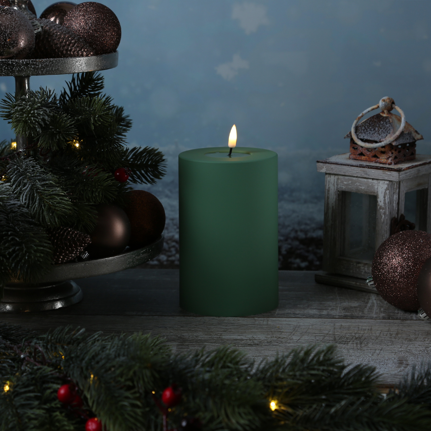 LED Stumpenkerze MIA - Kunststoff - realistische 3D Flamme - H: 15cm - f. Außen - grün LED Stumpenkerze MIA - Kunststoff - realistische 3D Flamme - H: 15cm - f. Außen - grün