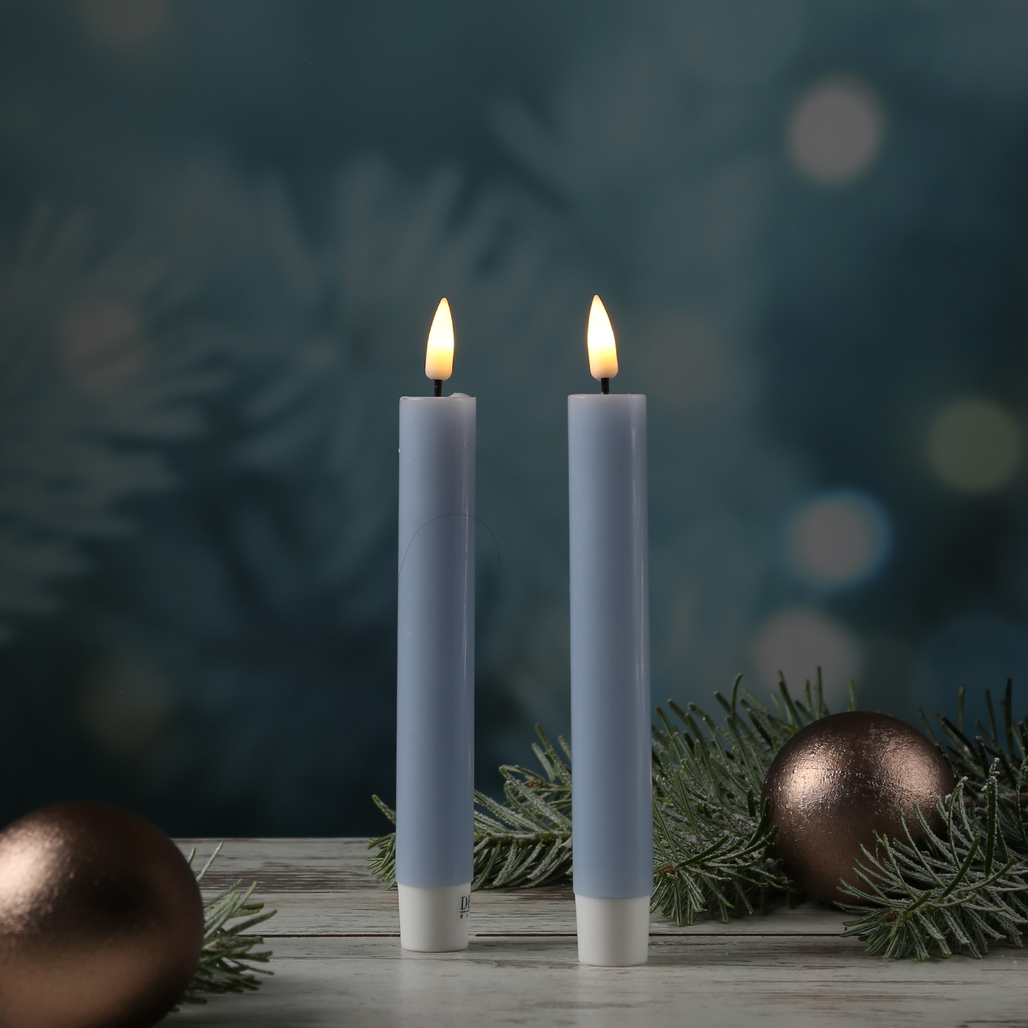 LED Stabkerzen MIA - Echtwachs - realistische 3D Flamme - H: 15cm - hellblau - 2 Stk LED Stabkerzen MIA - Echtwachs - realistische 3D Flamme - H: 15cm - hellblau - 2 Stk