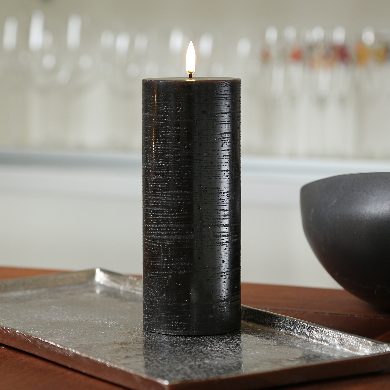 LED Kerze PIA - Rustik-Optik - Echtwachs - H: 20cm - D: 7,8cm - Timer - bis zu 1000 Std. - schwarz LED Kerze PIA - Rustik-Optik - Echtwachs - H: 20cm - D: 7,8cm - Timer - bis zu 1000 Std. - schwarz