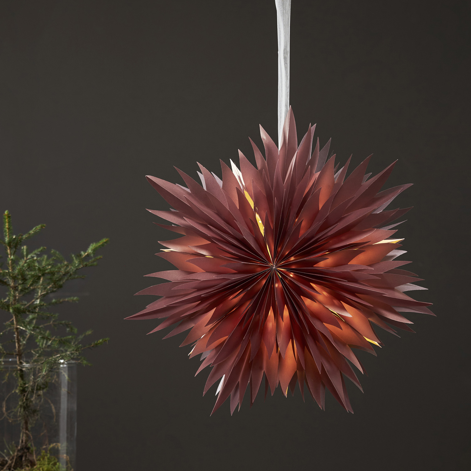 Papierstern EISBLUME - hängend - D: 45cm - mit Band - rot Papierstern EISBLUME - hängend - D: 45cm - mit Band - rot