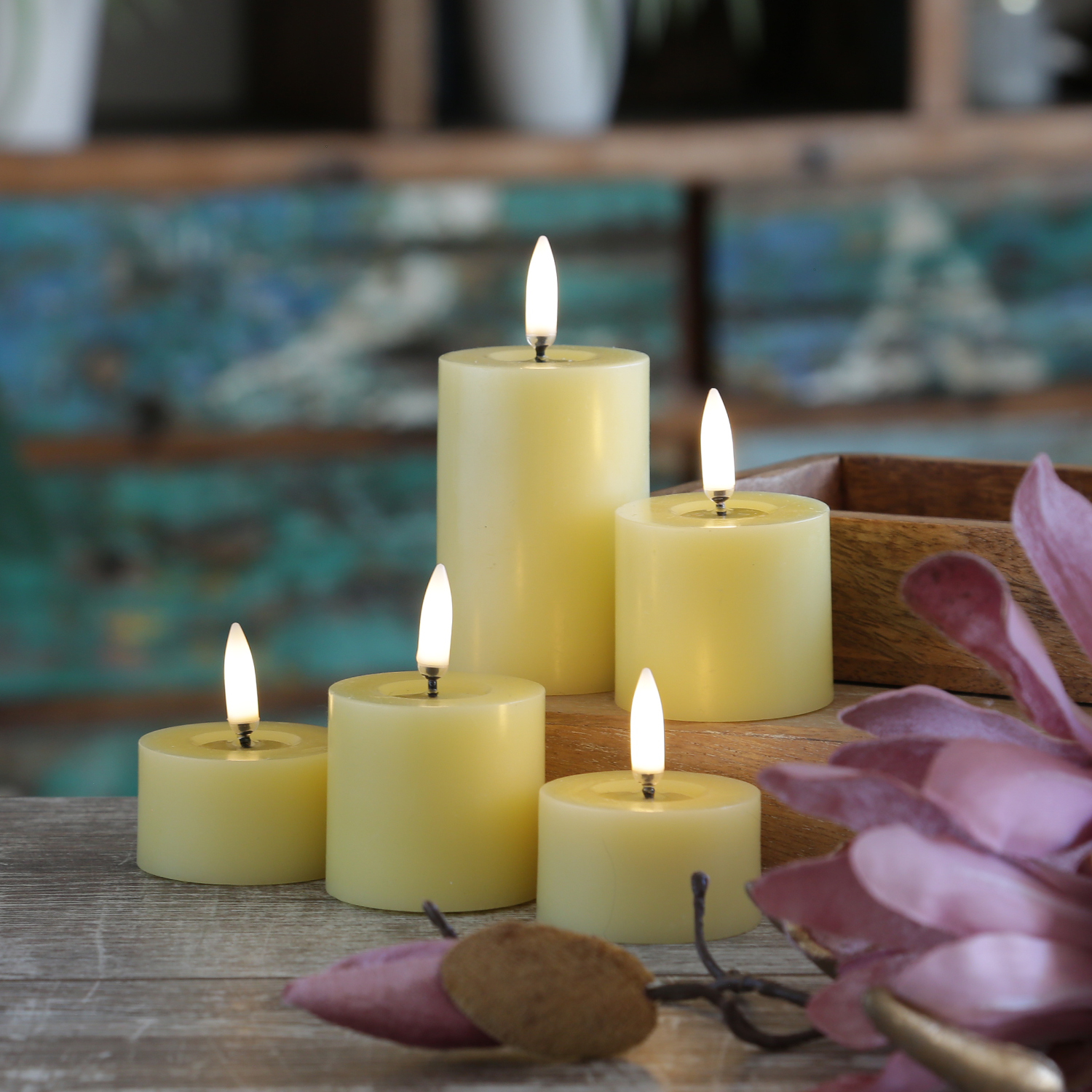 LED Mini Kerze THEA - Echtwachs - 3D Flamme mit Wachsspiegel - D: 5cm - H: 4,5cm - Timer - gelb LED Mini Kerze THEA - Echtwachs - 3D Flamme mit Wachsspiegel - D: 5cm - H: 4,5cm - Timer - gelb