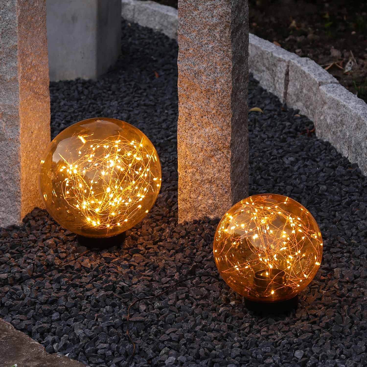 LED Kugel mit Drahtlicherkette - stehend - 80 bernsteinfarbene LED - D: 20cm - f. Außen - amber