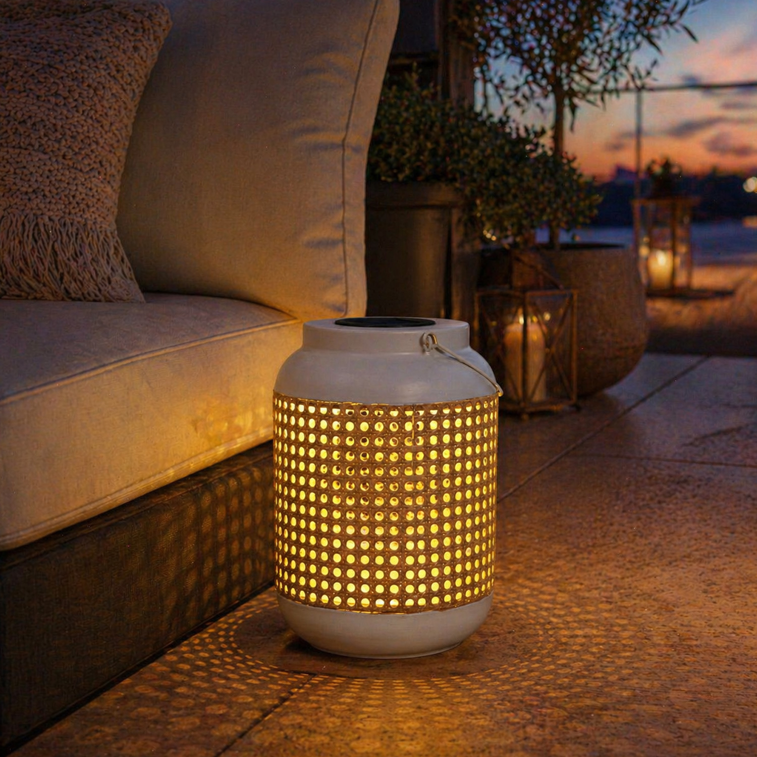 LED Solar Laterne - Bambus Optik - hängend/stehend - Metall - warmweiße LED - H: 28cm - weiß, braun