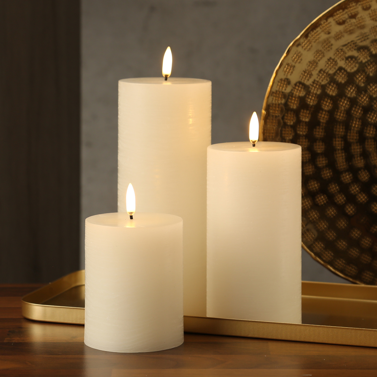 LED Kerze PIA - Rustik-Optik - Echtwachs - H: 15cm - D: 7,8cm - Timer - bis zu 1000 Std. - creme LED Kerze PIA - Rustik-Optik - Echtwachs - H: 15cm - D: 7,8cm - Timer - bis zu 1000 Std. - creme