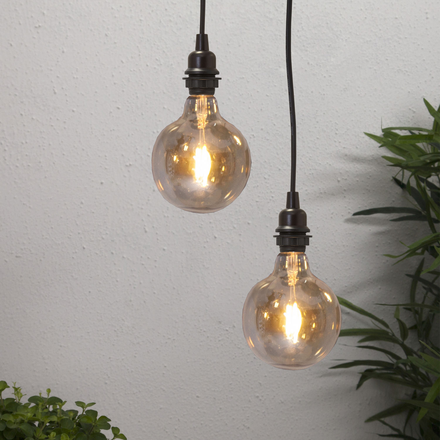 Kabel mit E27 Lampenfassung -  für Lampenschirme/Hängeleuchten - für Innen/Außen - 2,5m - schwarz