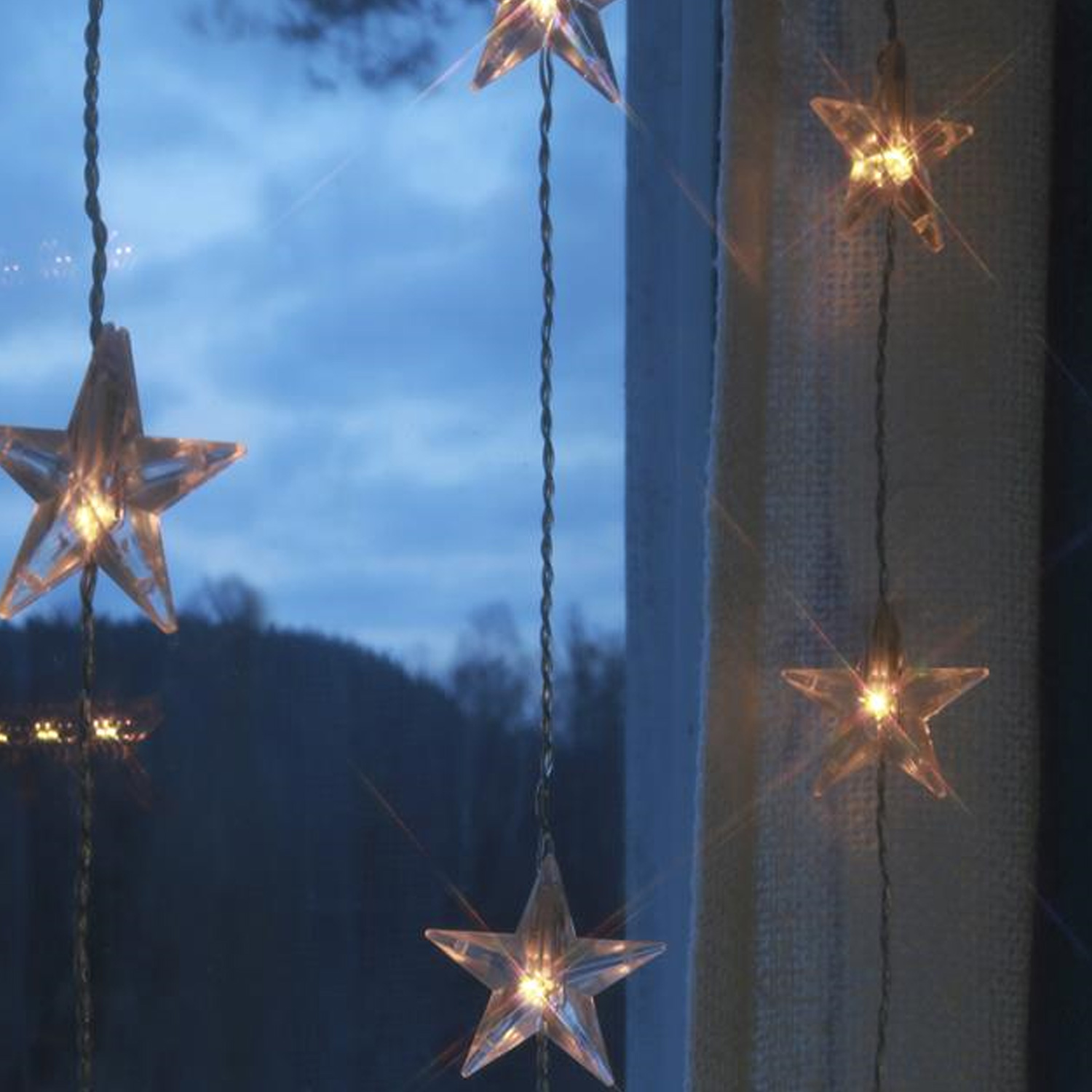 LED Lichtervorhang mit 50 Sternen - 50 warmweiße LED - 90x200cm - inkl. Trafo - für Innen