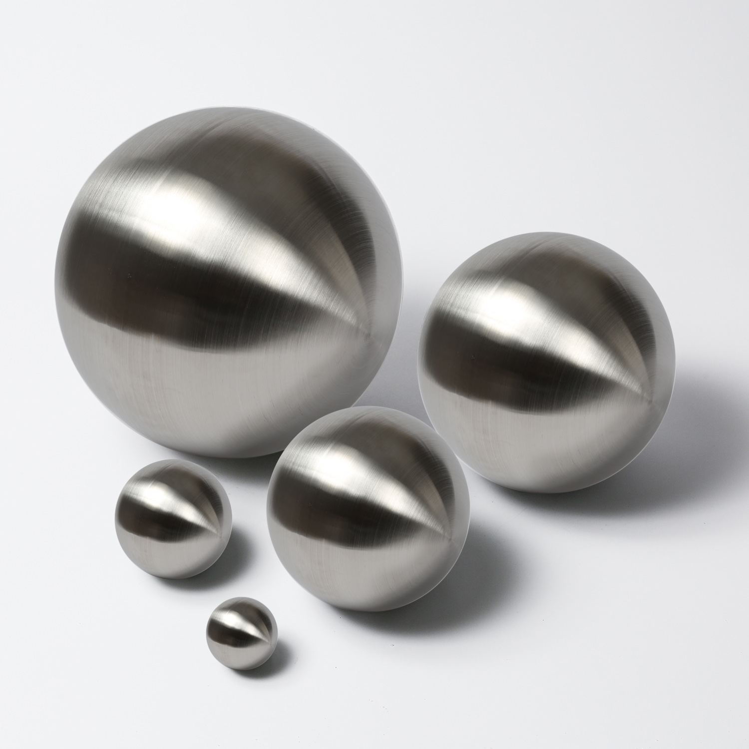 Dekokugel - Edelstahlkugel - Schwimmkugel - D: 5cm, 9cm, 15cm, 20cm, 28cm - matt - 5er Set Dekokugel - Edelstahlkugel - Schwimmkugel - D: 5cm, 9cm, 15cm, 20cm, 28cm - matt - 5er Set