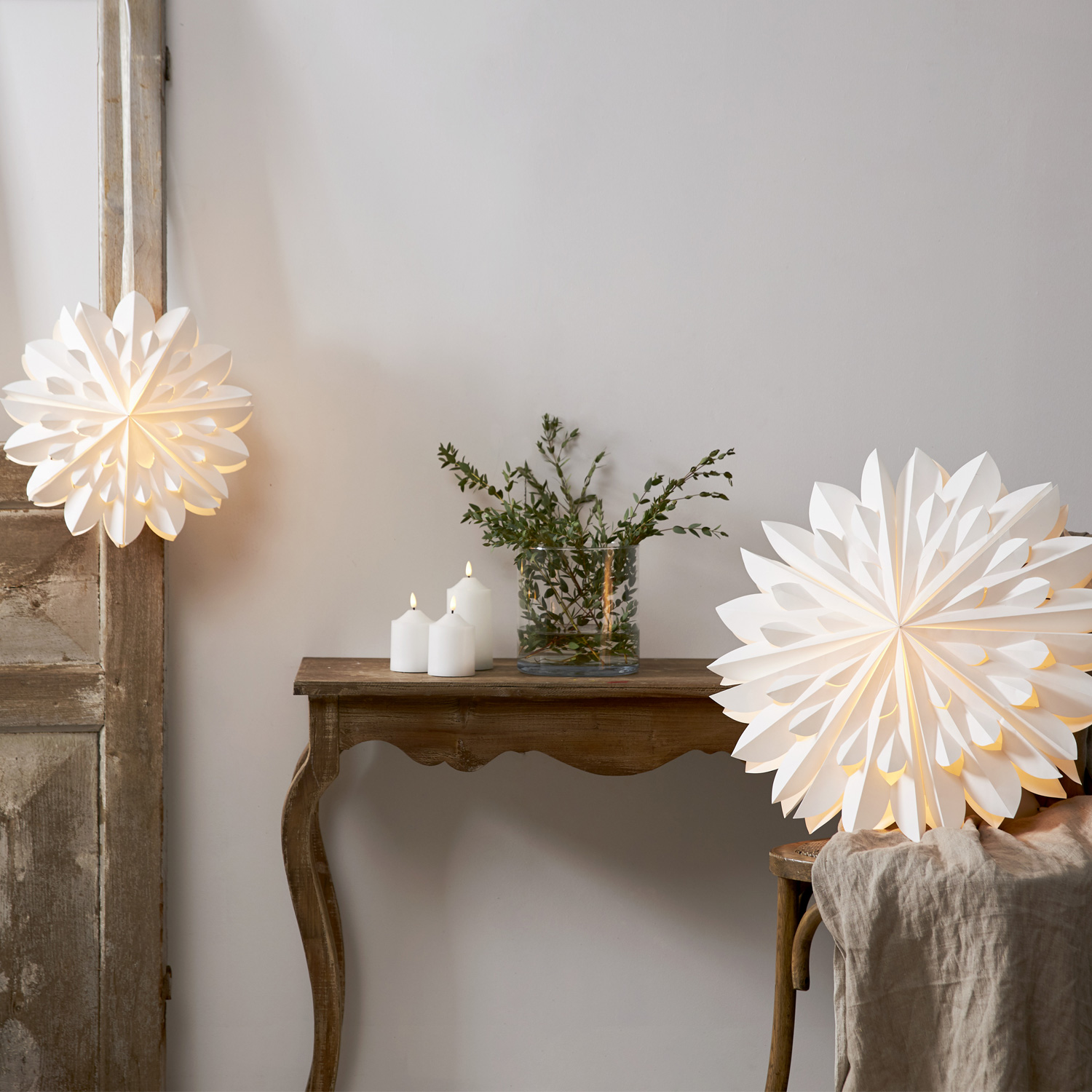 Papierstern Clipp - hängend - D: 40cm - mit Band - Papier - weiß Papierstern Clipp - hängend - D: 40cm - mit Band - Papier - weiß