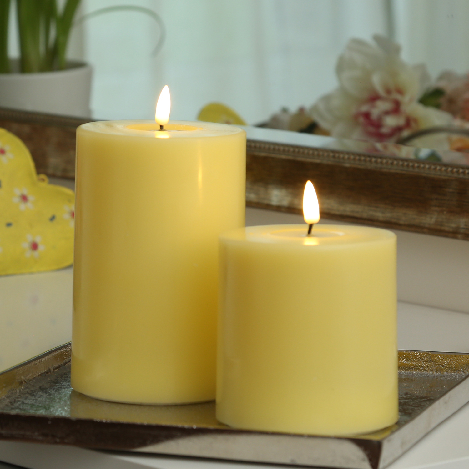 LED Stumpenkerze MIA - Echtwachs - realistische 3D Flamme - H: 15cm D: 10cm - Batteriebetrieb - gelb LED Stumpenkerze MIA - Echtwachs - realistische 3D Flamme - H: 15cm D: 10cm - Batteriebetrieb - gelb