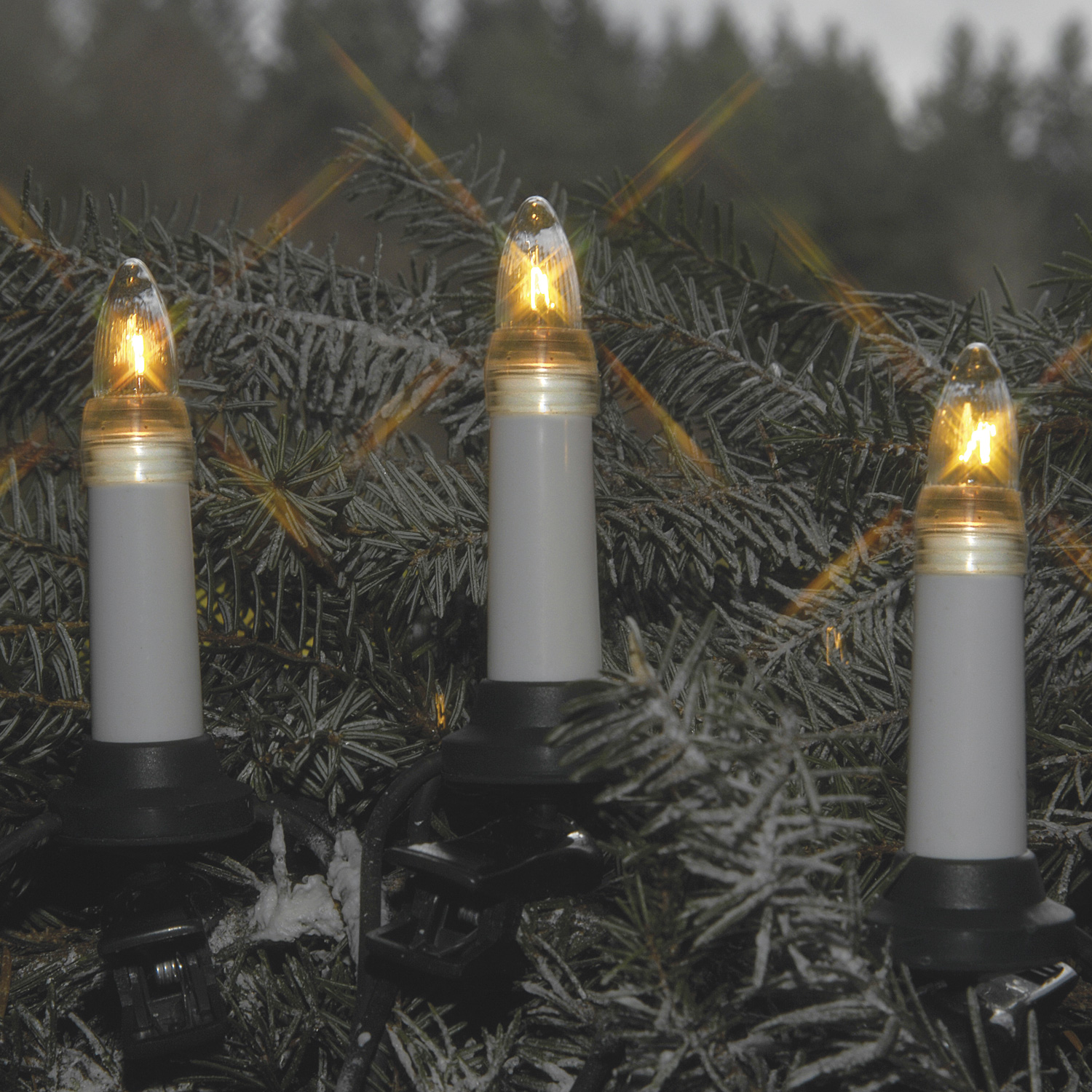 LED Kerzenkette - 16 warmweiße Kerzen - Outdoor - Strang - E10 Fassung - H: 11,5cm, L: 10,5m - weiß LED Kerzenkette - 16 warmweiße Kerzen - Outdoor - Strang - E10 Fassung - H: 11,5cm, L: 10,5m - weiß