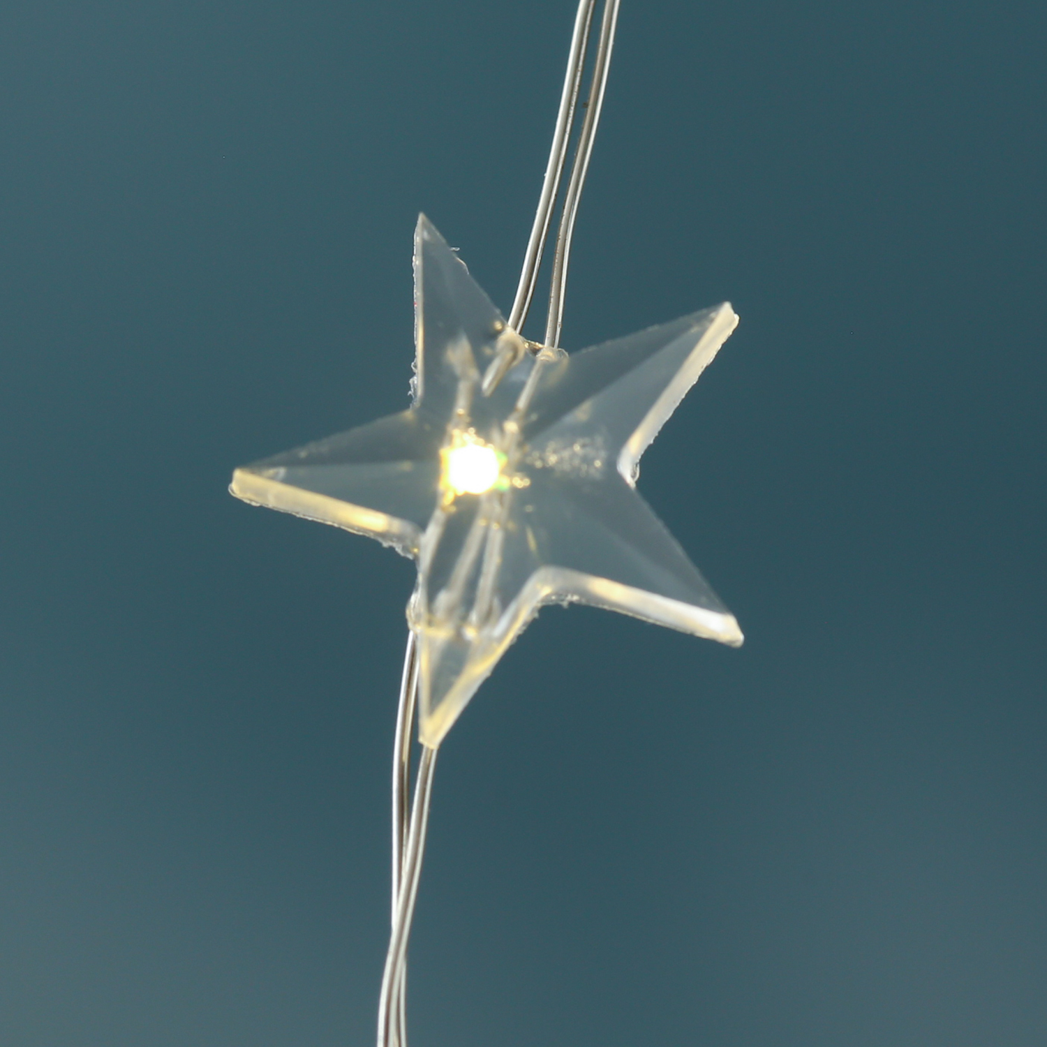 LED Drahtlichterkette Sterne - 60 warmweiße LED - L: 2,95m - Timer - Batterie - silber, transparent LED Drahtlichterkette Sterne - 60 warmweiße LED - L: 2,95m - Timer - Batterie - silber, transparent