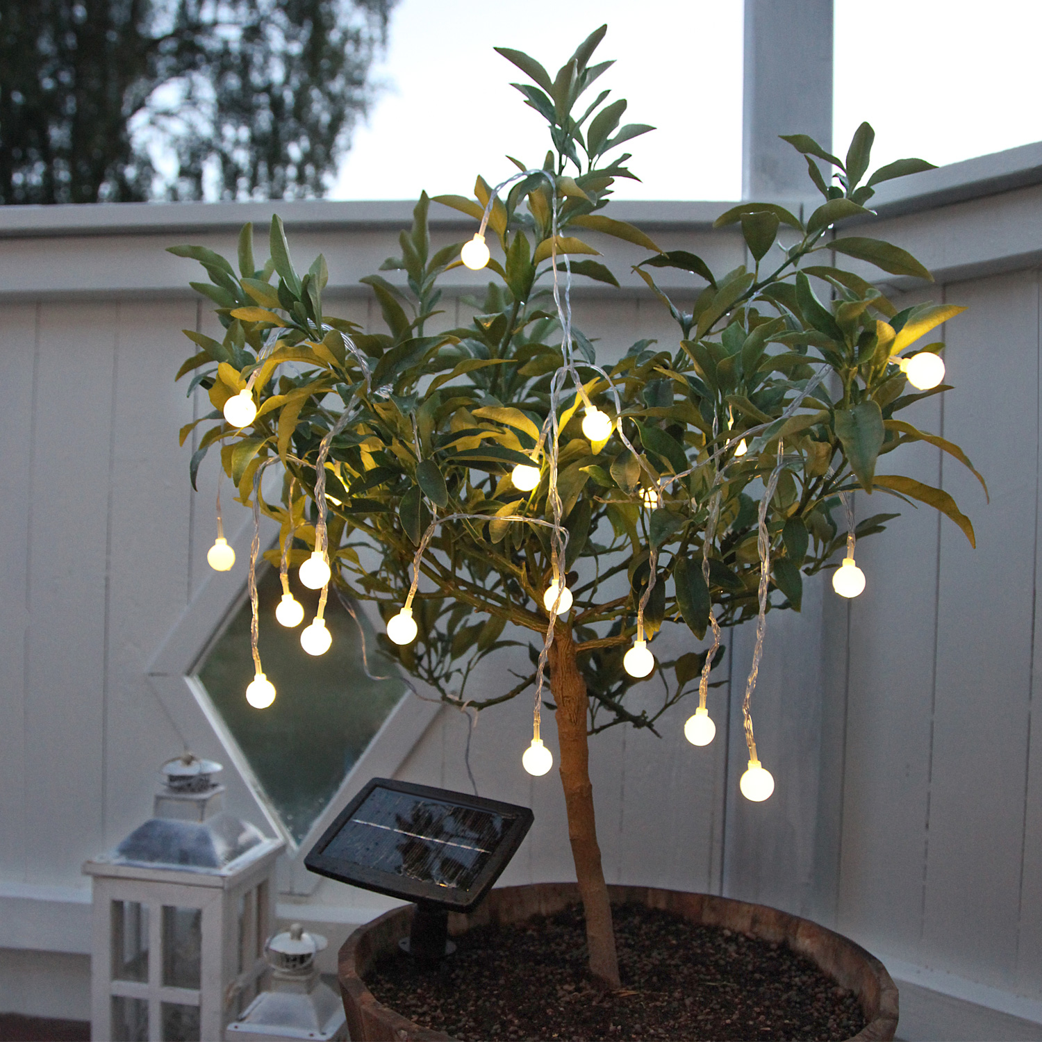 LED Solar Lichterkette Globini - 20 warmweiße LED - L: 4,75m - Dämmerungssensor - für Außen LED Solar Lichterkette Globini - 20 warmweiße LED - L: 4,75m - Dämmerungssensor - für Außen