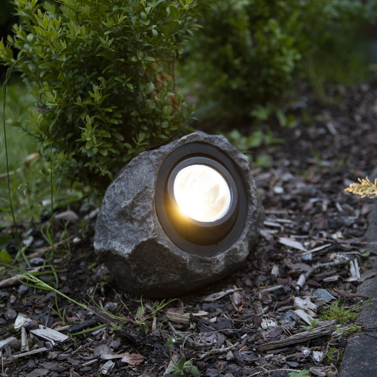 LED Solar Felsen "Rocky" - Spot mit warmweißer LED LED Solar Felsen "Rocky" - Spot mit warmweißer LED
