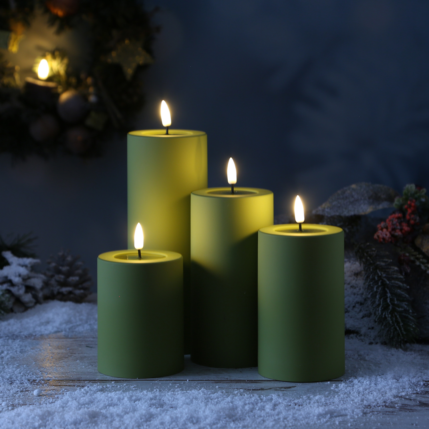 LED Stumpenkerze MIA - Kunststoff - realistische 3D Flamme - H: 12,5cm - outdoor - grün LED Stumpenkerze MIA - Kunststoff - realistische 3D Flamme - H: 12,5cm - outdoor - grün