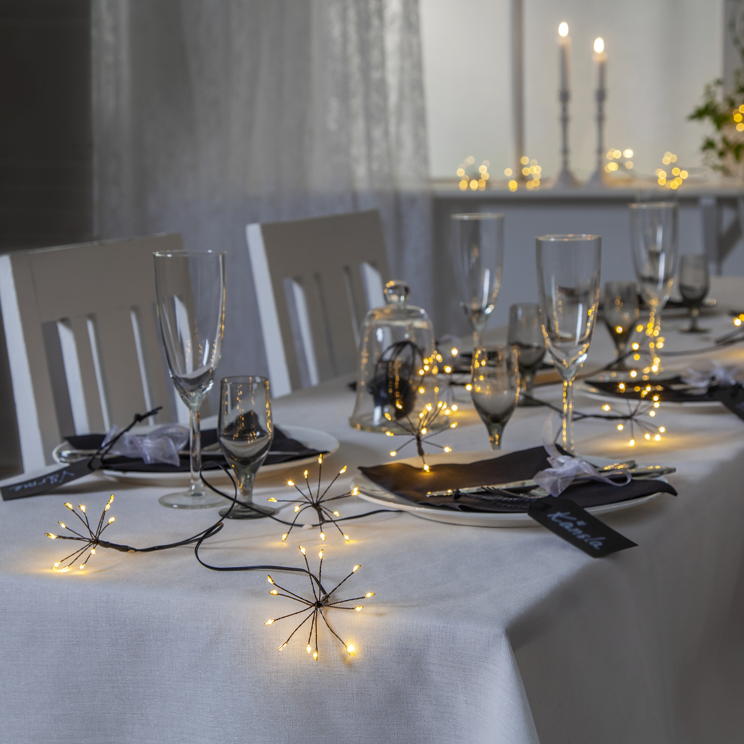 LED Lichterkette Dew Drop Flower - 96 LED Tautropfen - 8 Blüten - L:2,10m - Timer - Batterie - Außen LED Lichterkette Dew Drop Flower - 96 LED Tautropfen - 8 Blüten - L:2,10m - Timer - Batterie - Außen