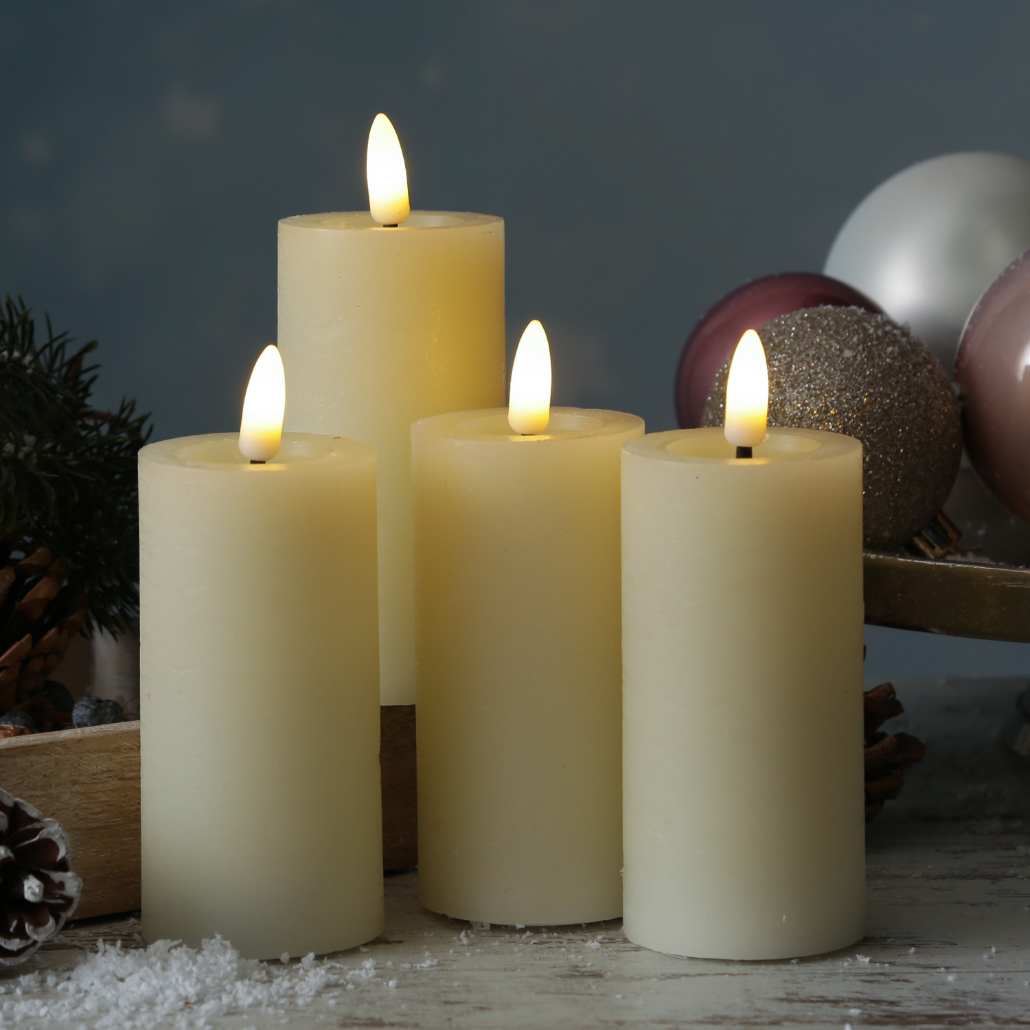 LED Kerzenset LINA - Rustik-Optik - Echtwachs - H: 12,5cm - D: 5cm - Timer - creme - 4er Set LED Kerzenset LINA - Rustik-Optik - Echtwachs - H: 12,5cm - D: 5cm - Timer - creme - 4er Set