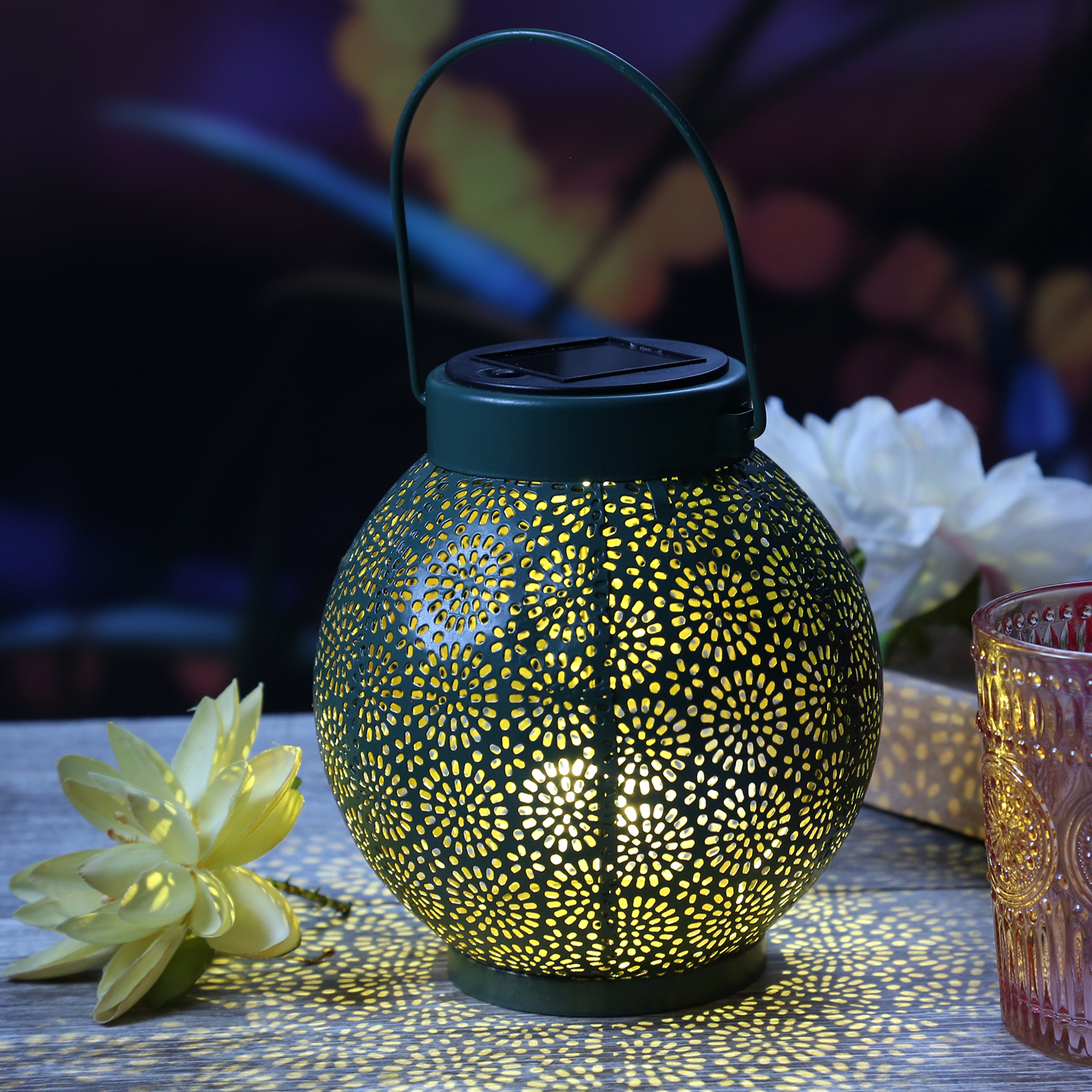 LED Solar Laterne - hängend u. stehend - Metall - warmweiße LED - H: 14,5cm - grün, gold LED Solar Laterne - hängend u. stehend - Metall - warmweiße LED - H: 14,5cm - grün, gold