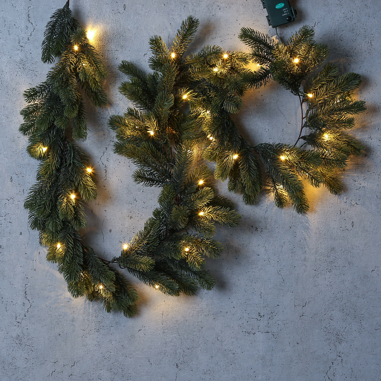 LED Tannengirlande - 35 warmweiße LED - L: 1,10m - Timer - Batterie - grün LED Tannengirlande - 35 warmweiße LED - L: 1,10m - Timer - Batterie - grün