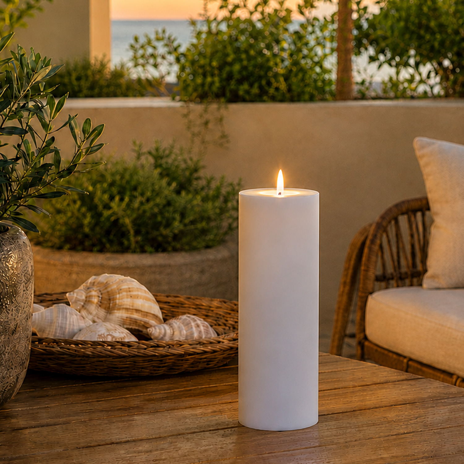 XXL LED Kerze - Outdoorkerze - H: 32,5cm/D: 10cm - Timer/Sensor - für Innen/Außen - weiß