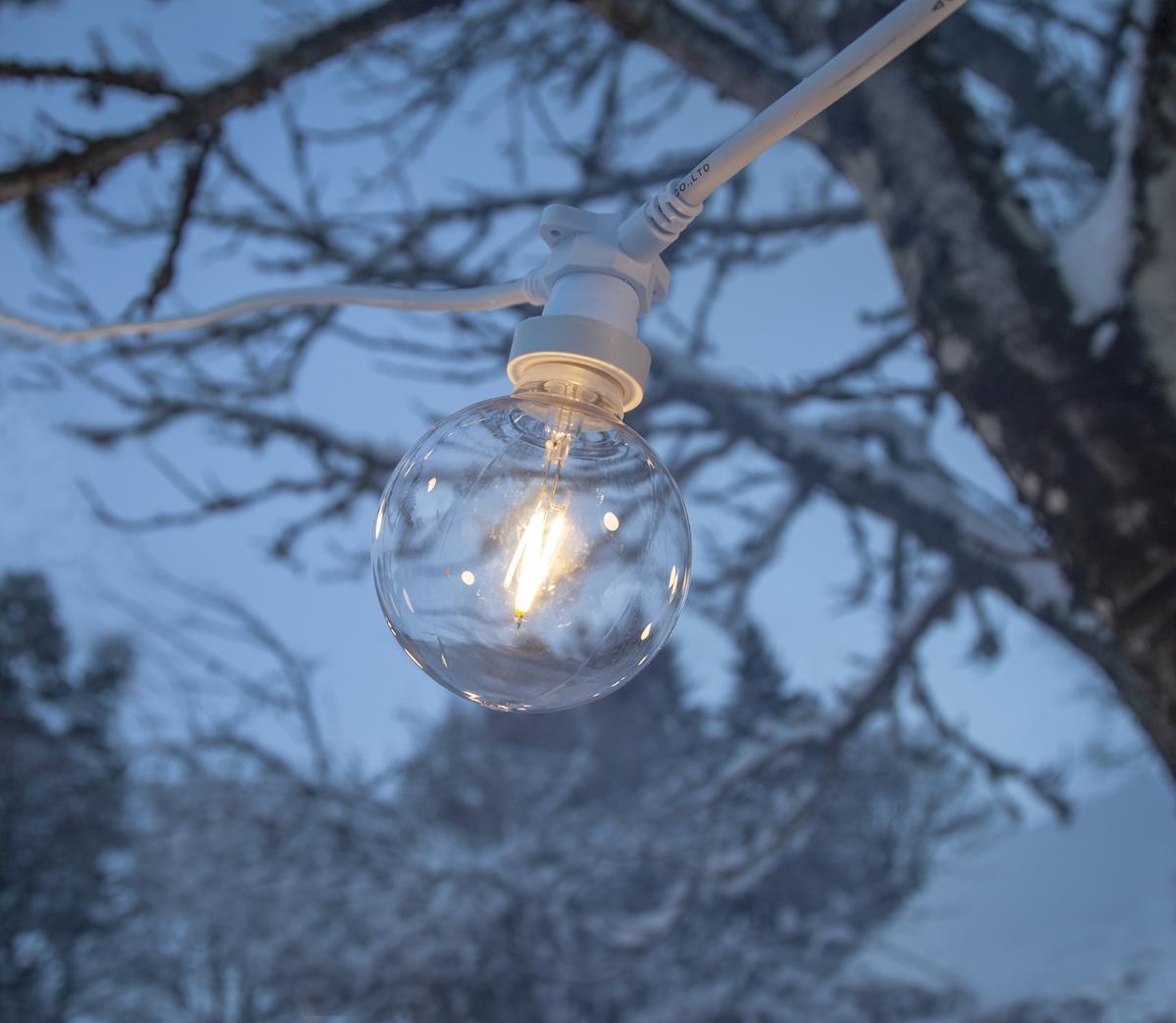 Decoration LED "Party Filament" - E27 - Big Globe klar - Polycarbonat - 2700K - 80lm - D: 9,5cm - 230V Decoration LED "Party Filament" - E27 - Big Globe klar - Polycarbonat - 2700K - 80lm - D: 9,5cm - 230V