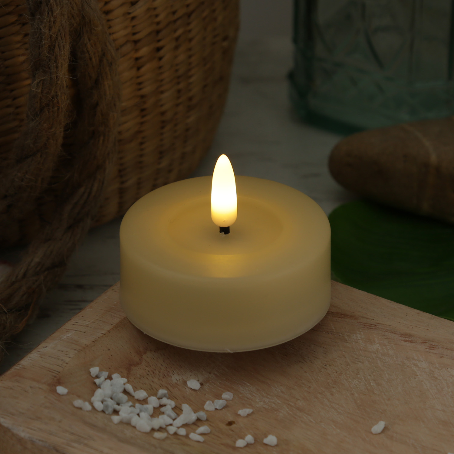 LED Maxi Teelichter - XL Outdoor Teelichter  - D: 6,5cm - Timer - Batteriebetrieb - creme - 2er Set