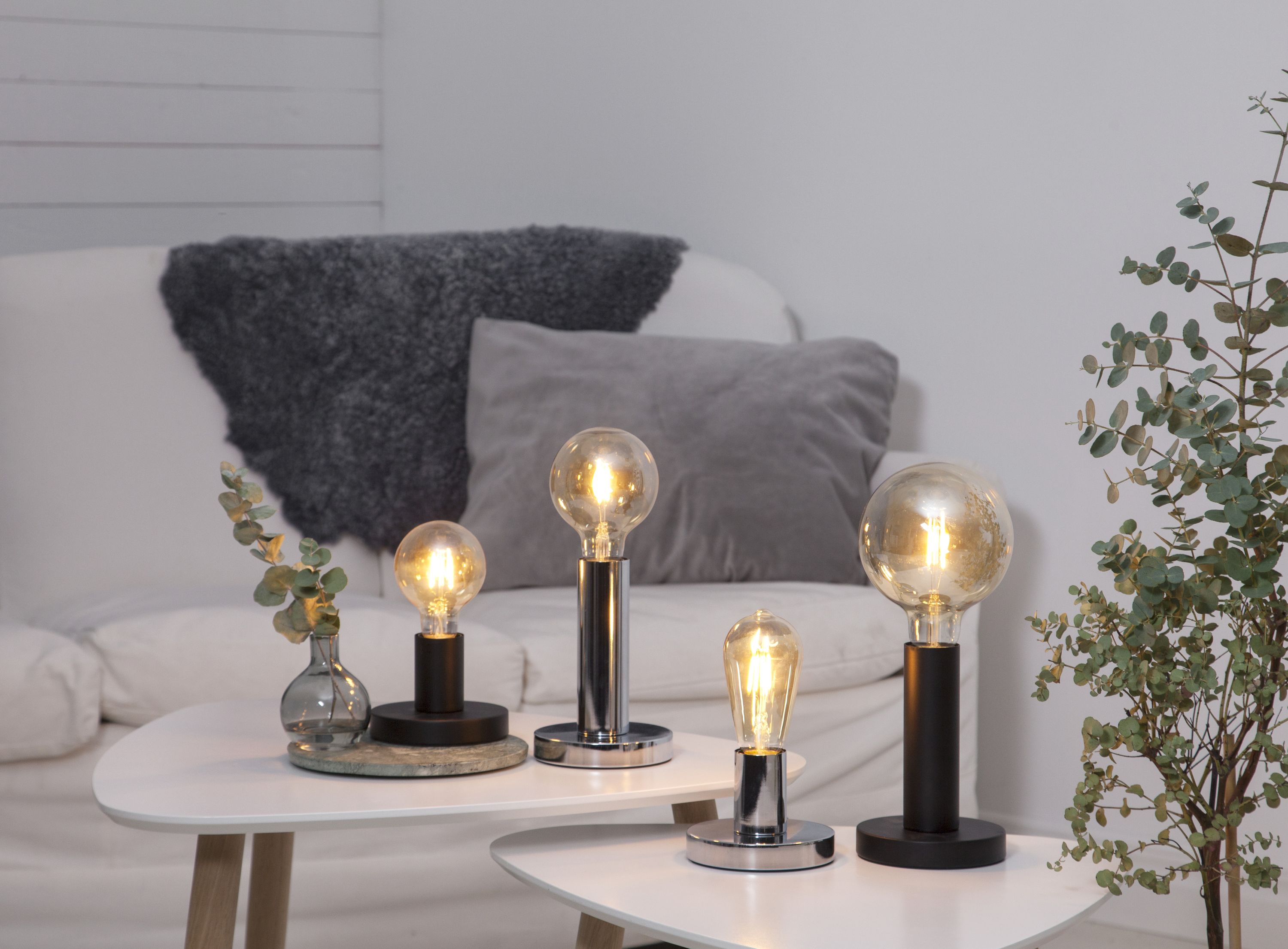 Lampenhalterung GLANS - Tischleuchte - E27 - rund - stehend - Kabel mit Schalter - schwarz Lampenhalterung GLANS - Tischleuchte - E27 - rund - stehend - Kabel mit Schalter - schwarz