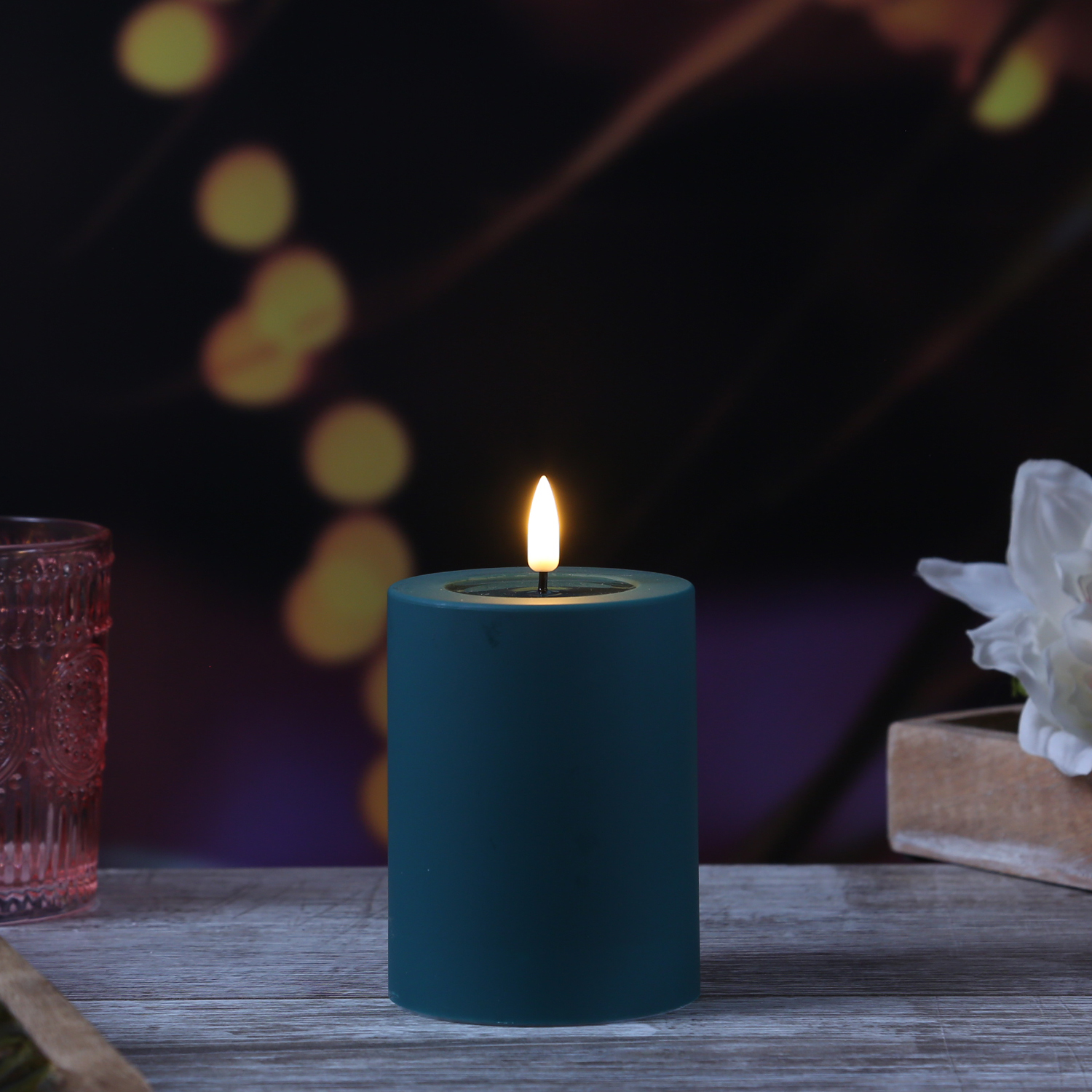 LED Stumpenkerze MIA - Kunststoff - realistische 3D Flamme - H: 10cm - für Außen - dunkelgrün LED Stumpenkerze MIA - Kunststoff - realistische 3D Flamme - H: 10cm - für Außen - dunkelgrün